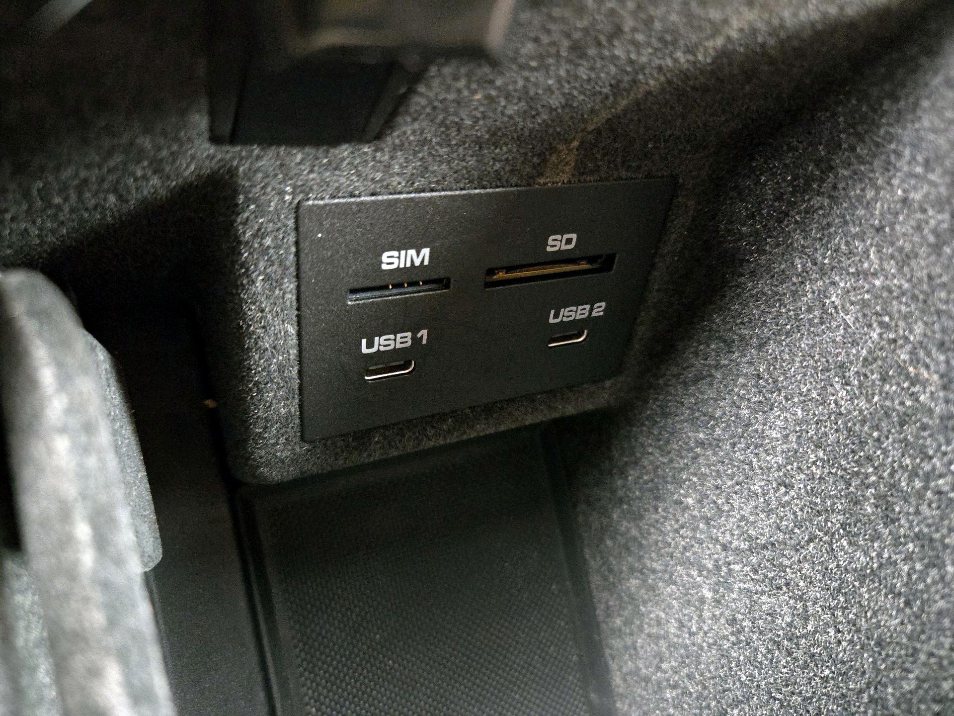 Thumbnail: 2020 Porsche Macan - 19