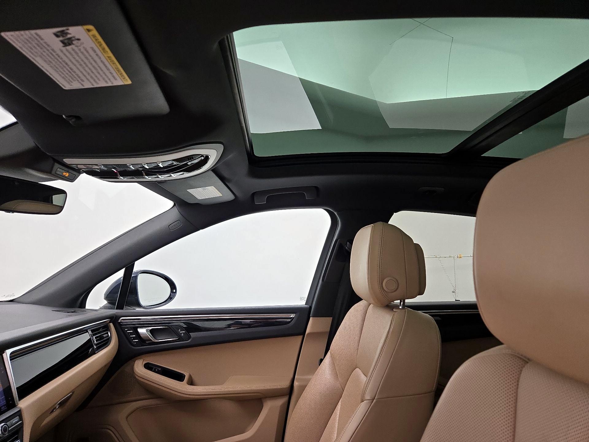 Thumbnail: 2020 Porsche Macan - 20