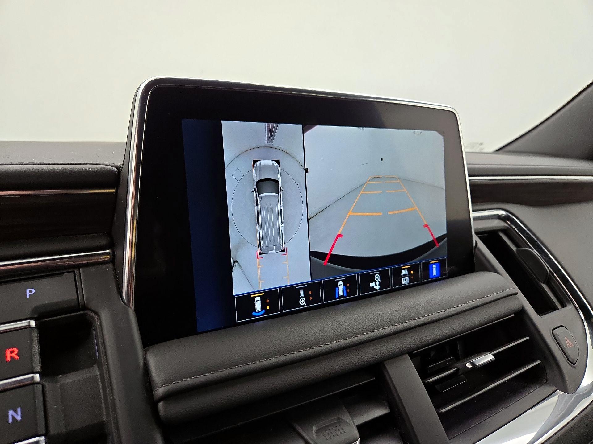Thumbnail: 2022 Chevrolet Suburban - 14