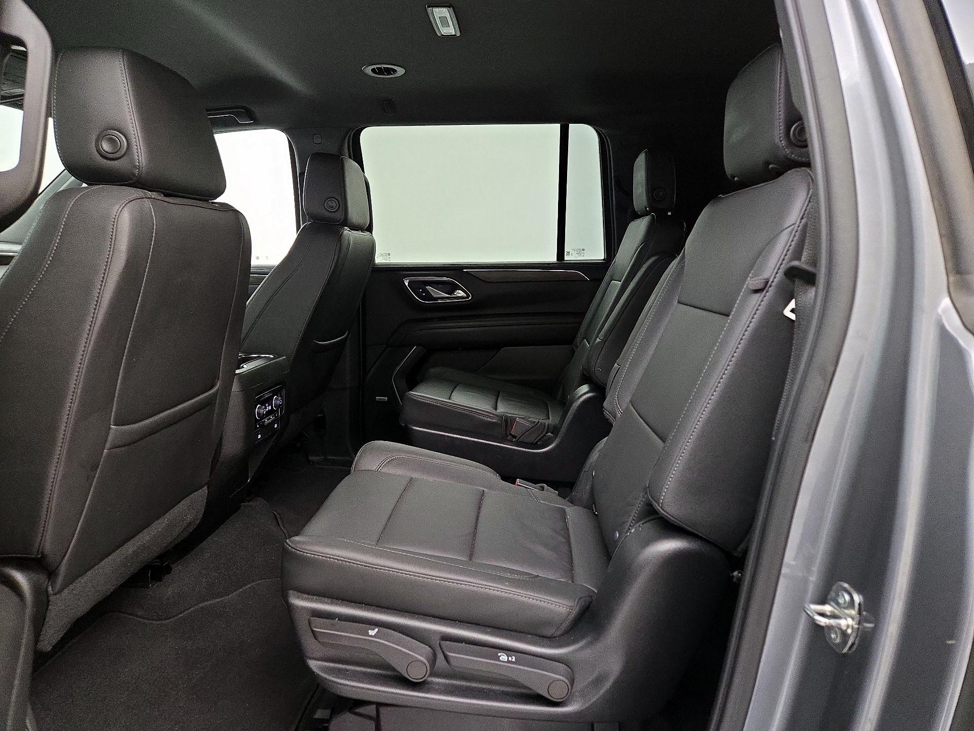 Thumbnail: 2022 Chevrolet Suburban - 19