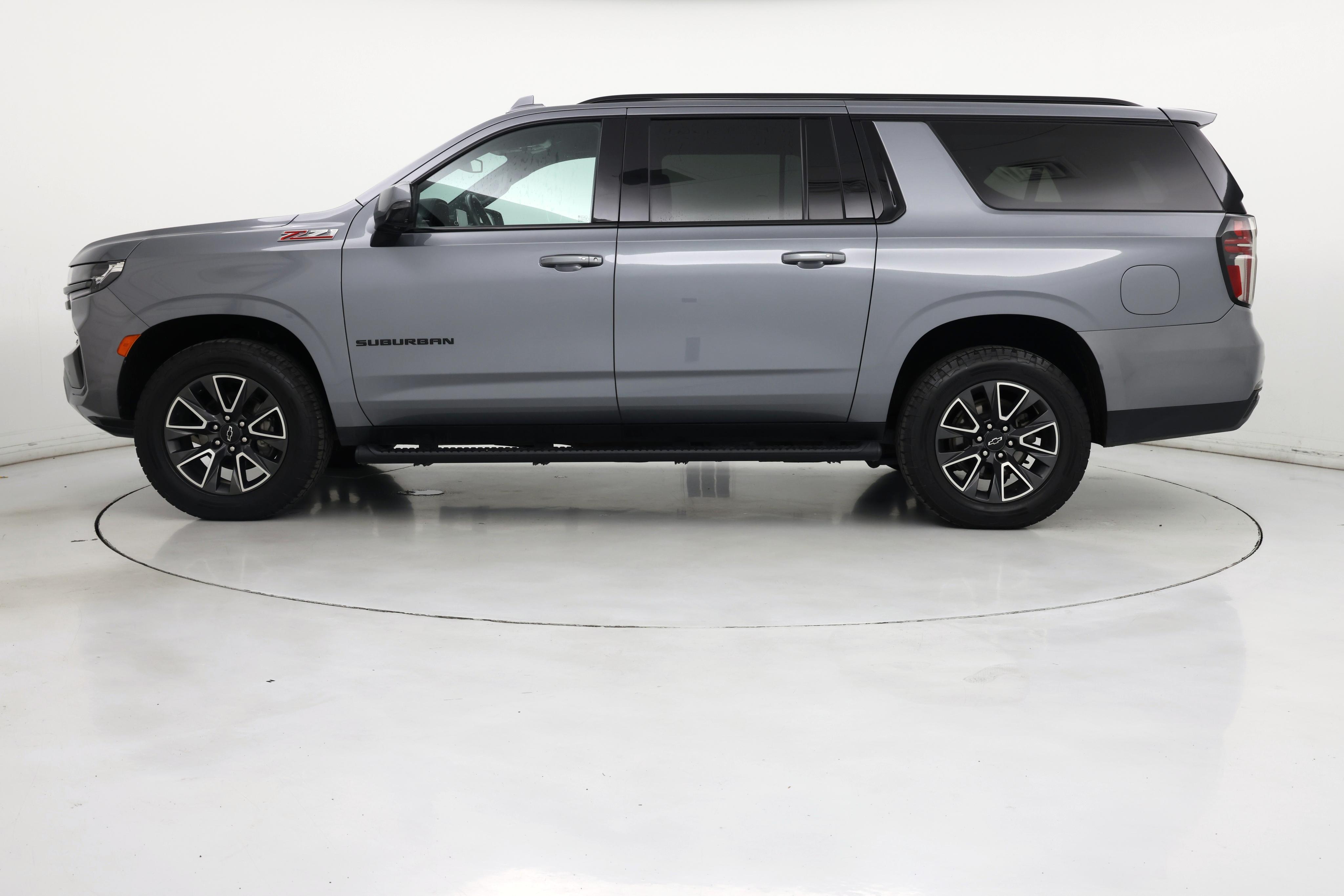 Thumbnail: 2022 Chevrolet Suburban - 3