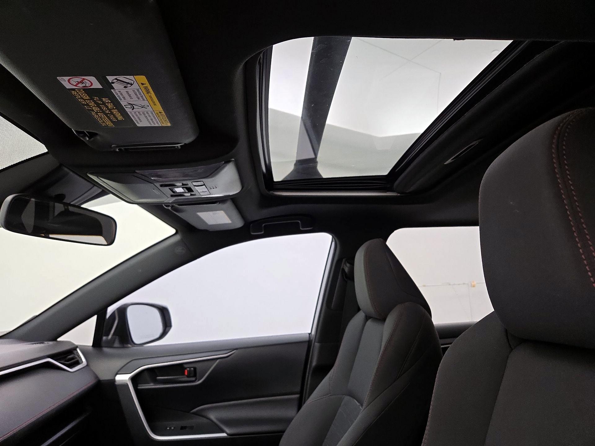 Thumbnail: 2021 Toyota RAV4 - 19