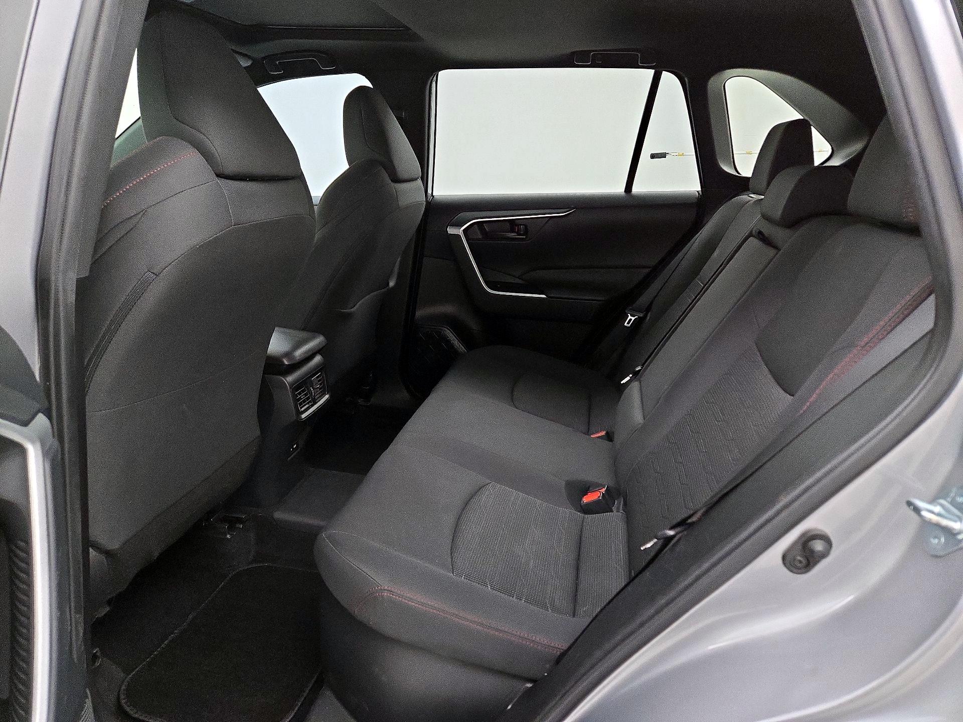 Thumbnail: 2021 Toyota RAV4 - 20