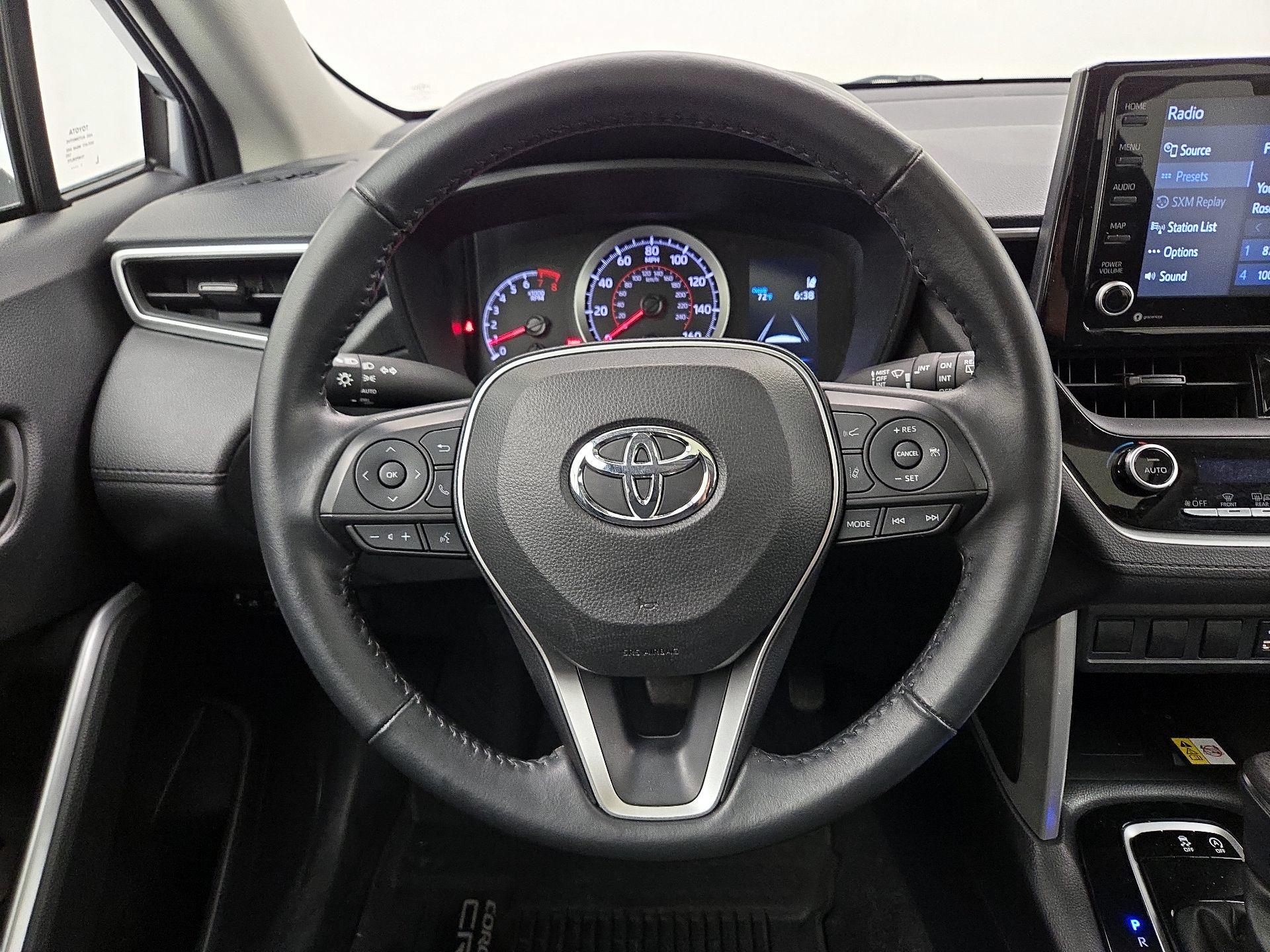 Thumbnail: 2022 Toyota Corolla Cross - 10