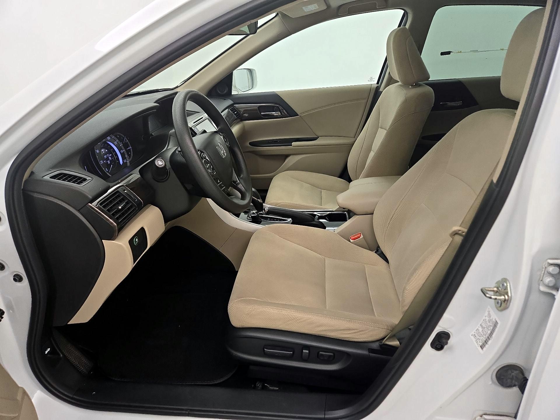 Thumbnail: 2016 Honda Accord - 11