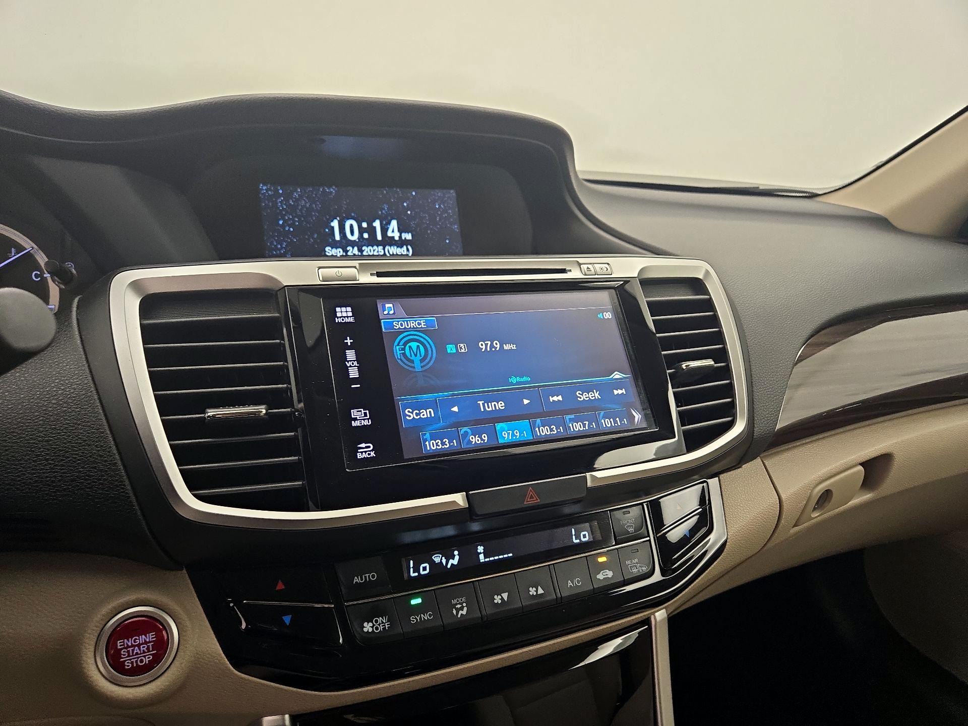 Thumbnail: 2016 Honda Accord - 15