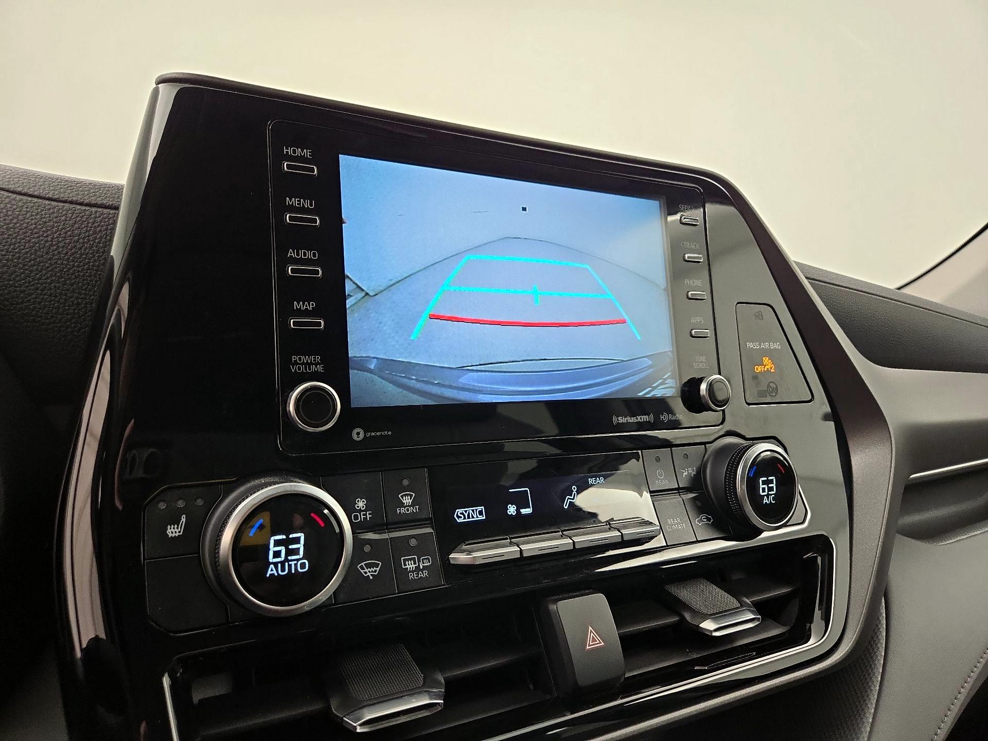 Thumbnail: 2021 Toyota Highlander - 14