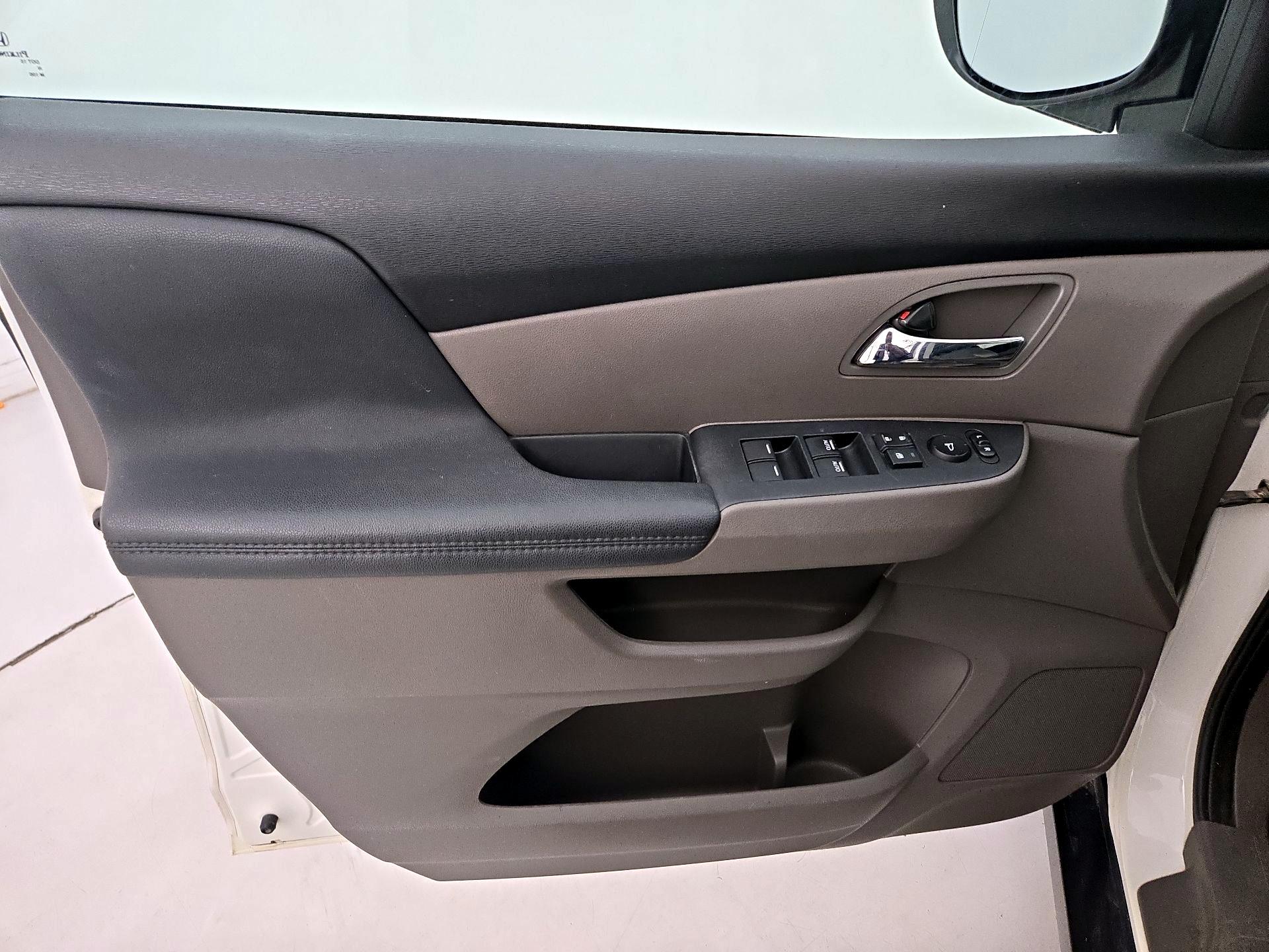 Thumbnail: 2016 Honda Odyssey - 12
