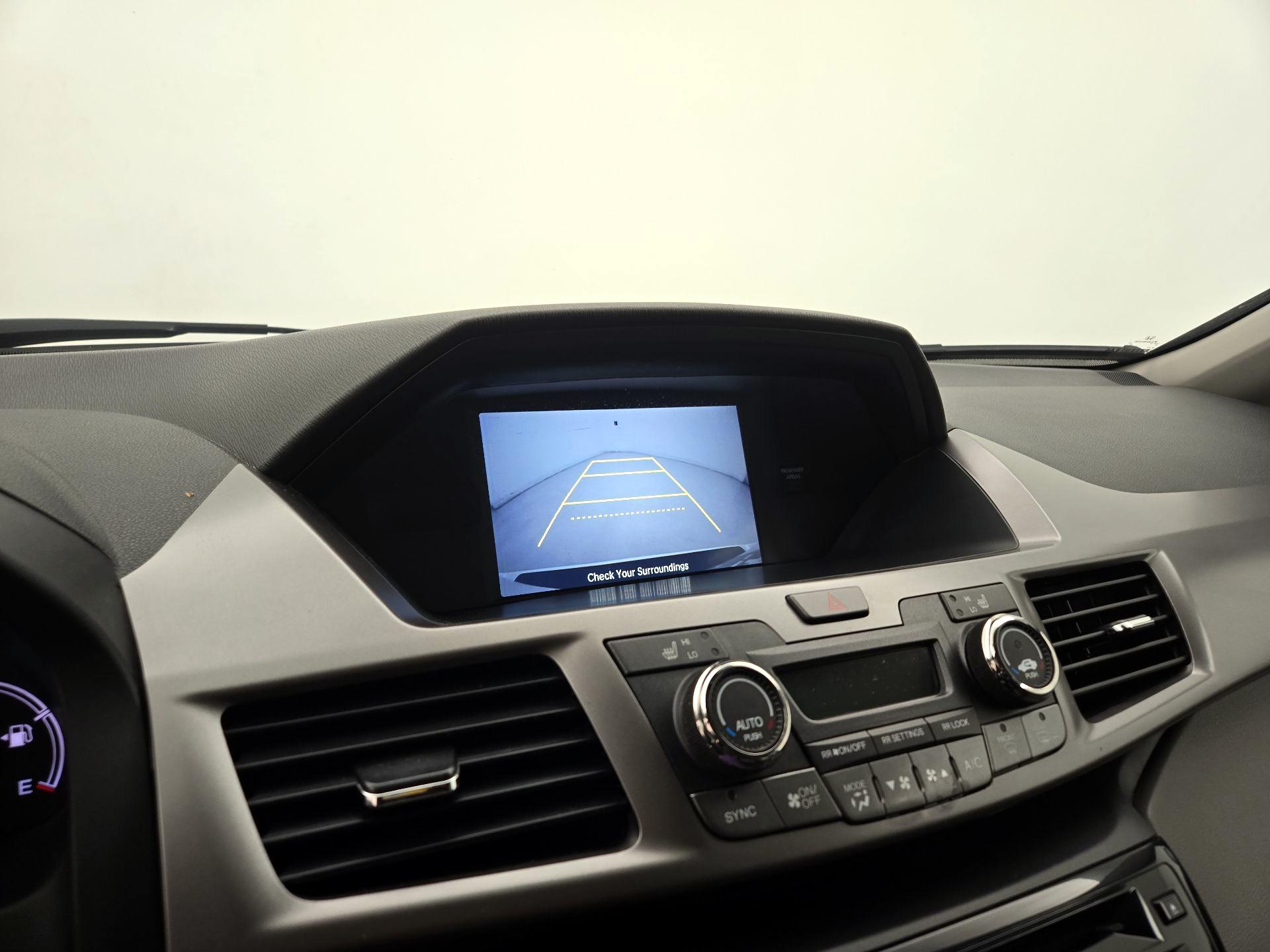 Thumbnail: 2016 Honda Odyssey - 14