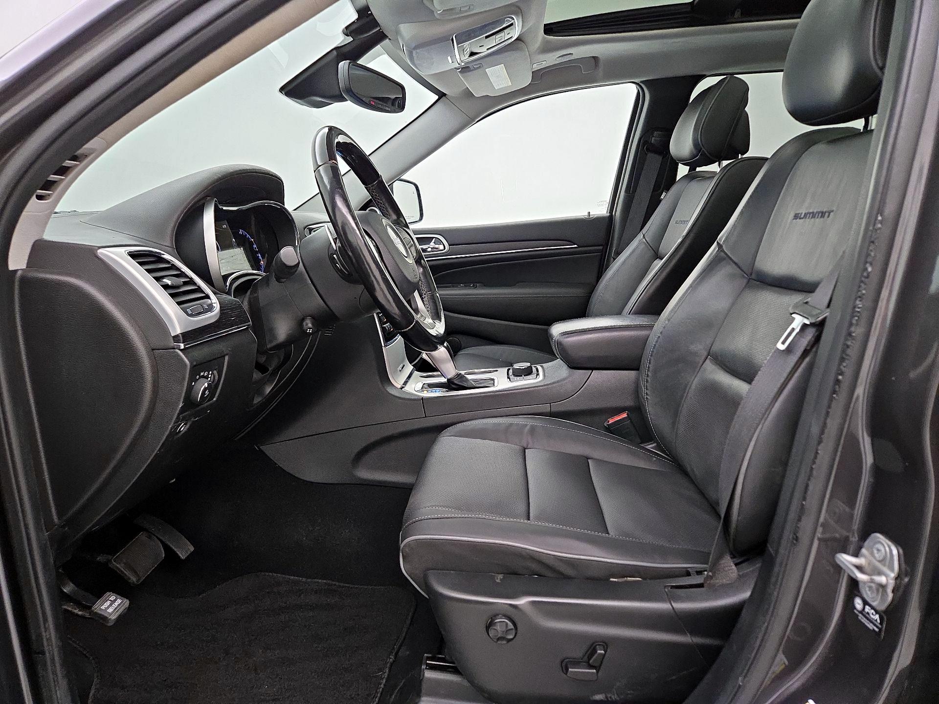 Thumbnail: 2021 Jeep Grand Cherokee - 11