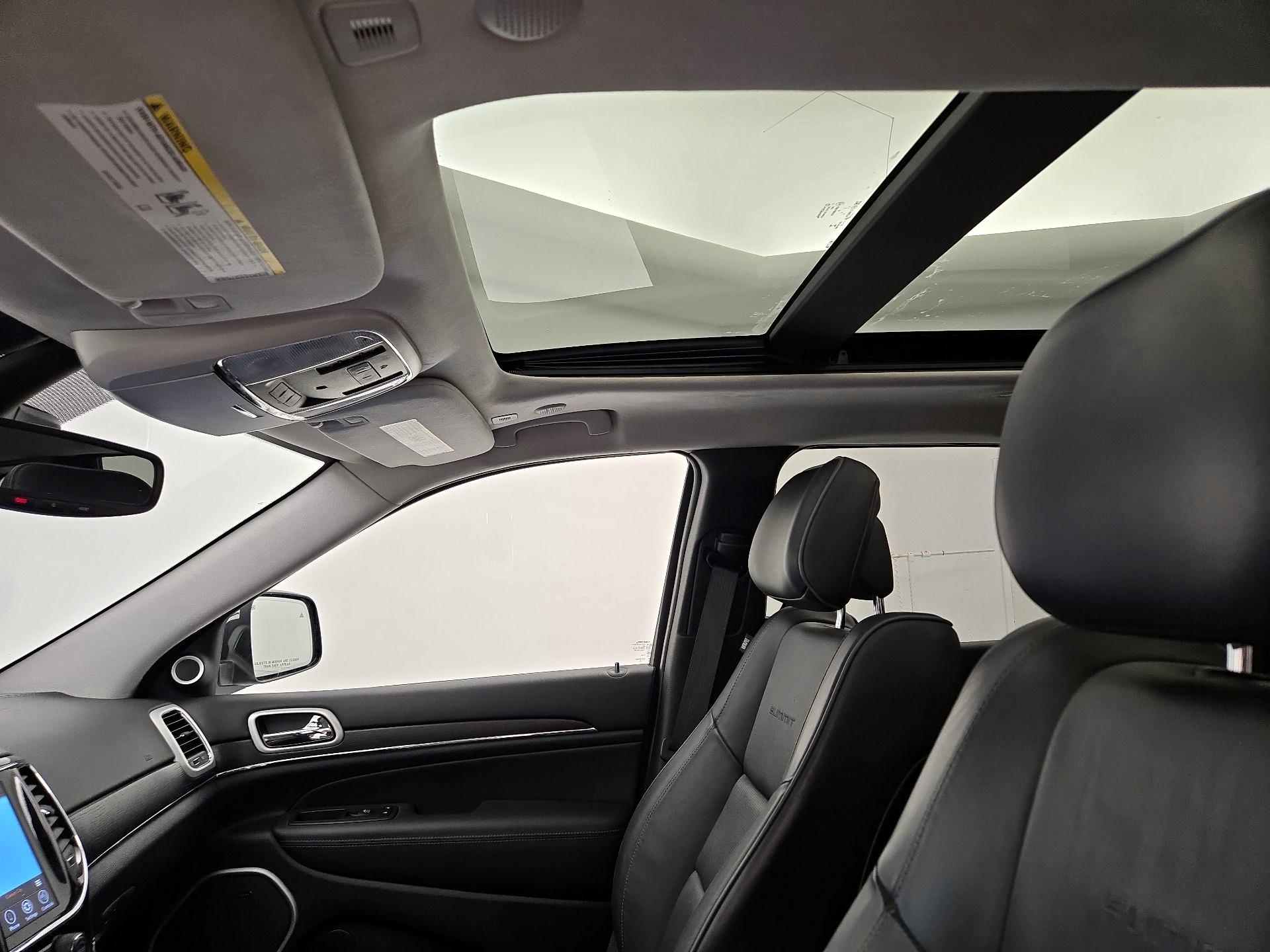 Thumbnail: 2021 Jeep Grand Cherokee - 20