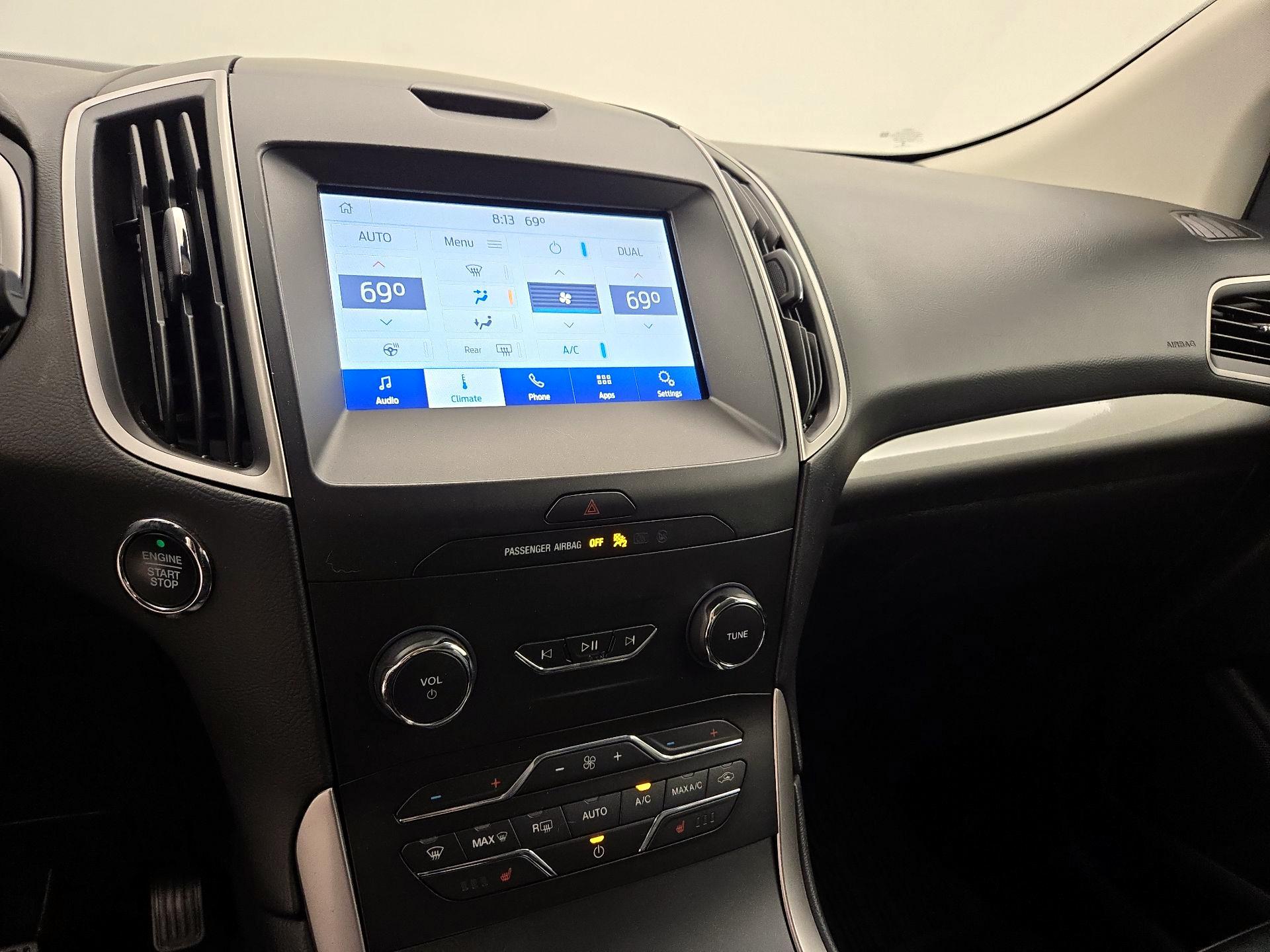 Thumbnail: 2019 Ford Edge - 16