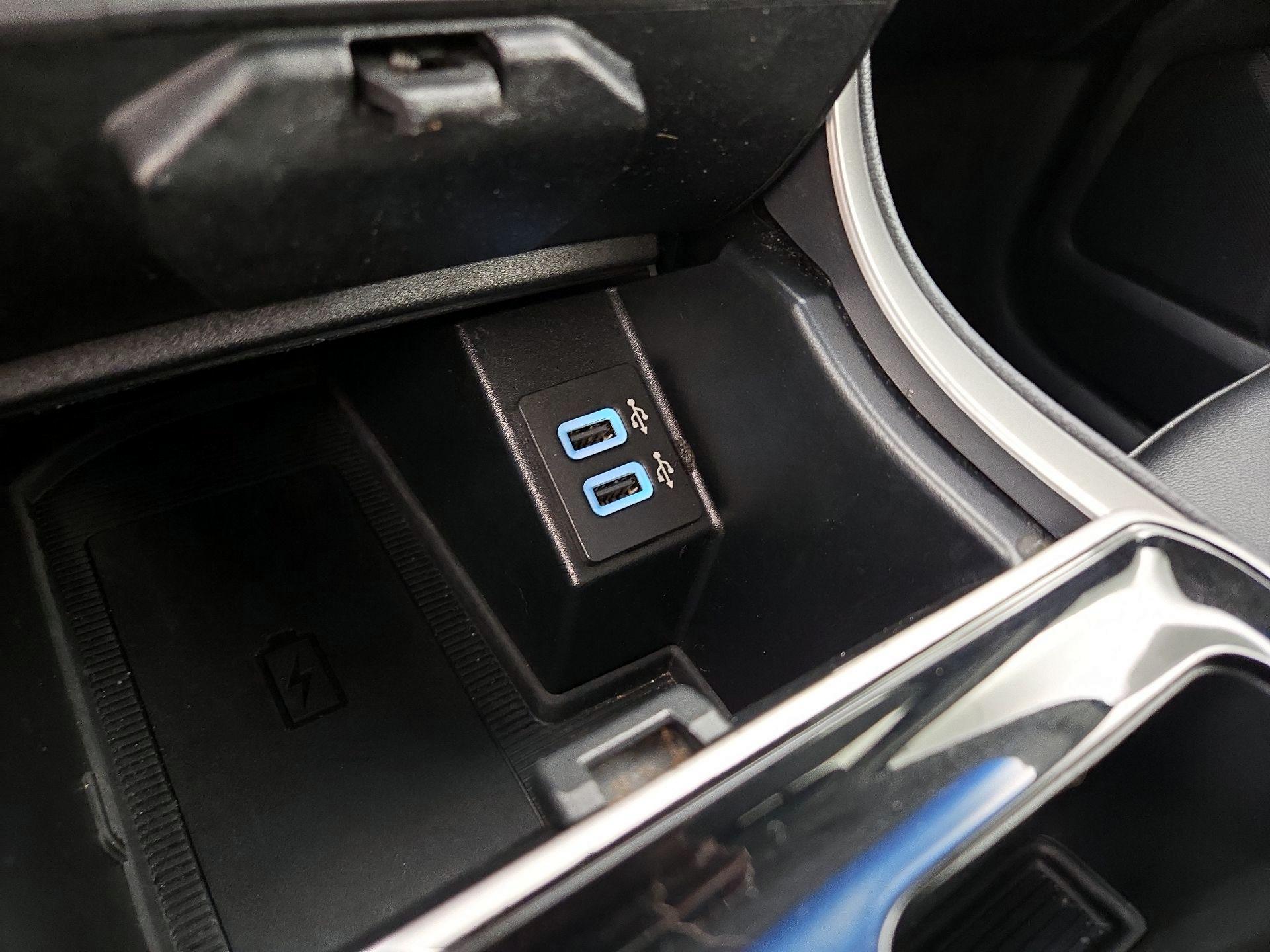 Thumbnail: 2019 Ford Edge - 18