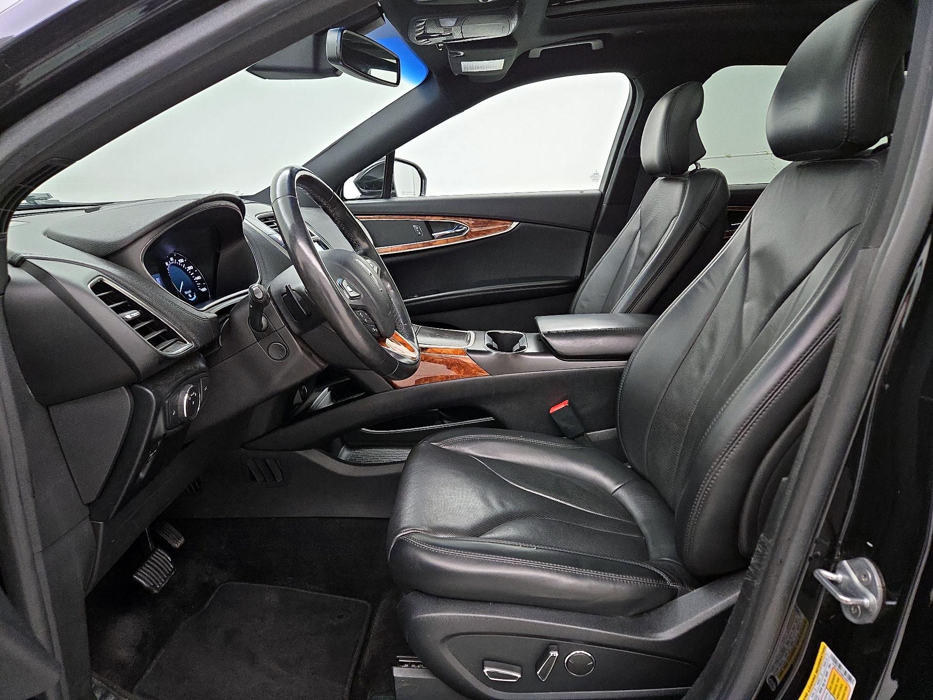 Thumbnail: 2017 Lincoln MKX - 11