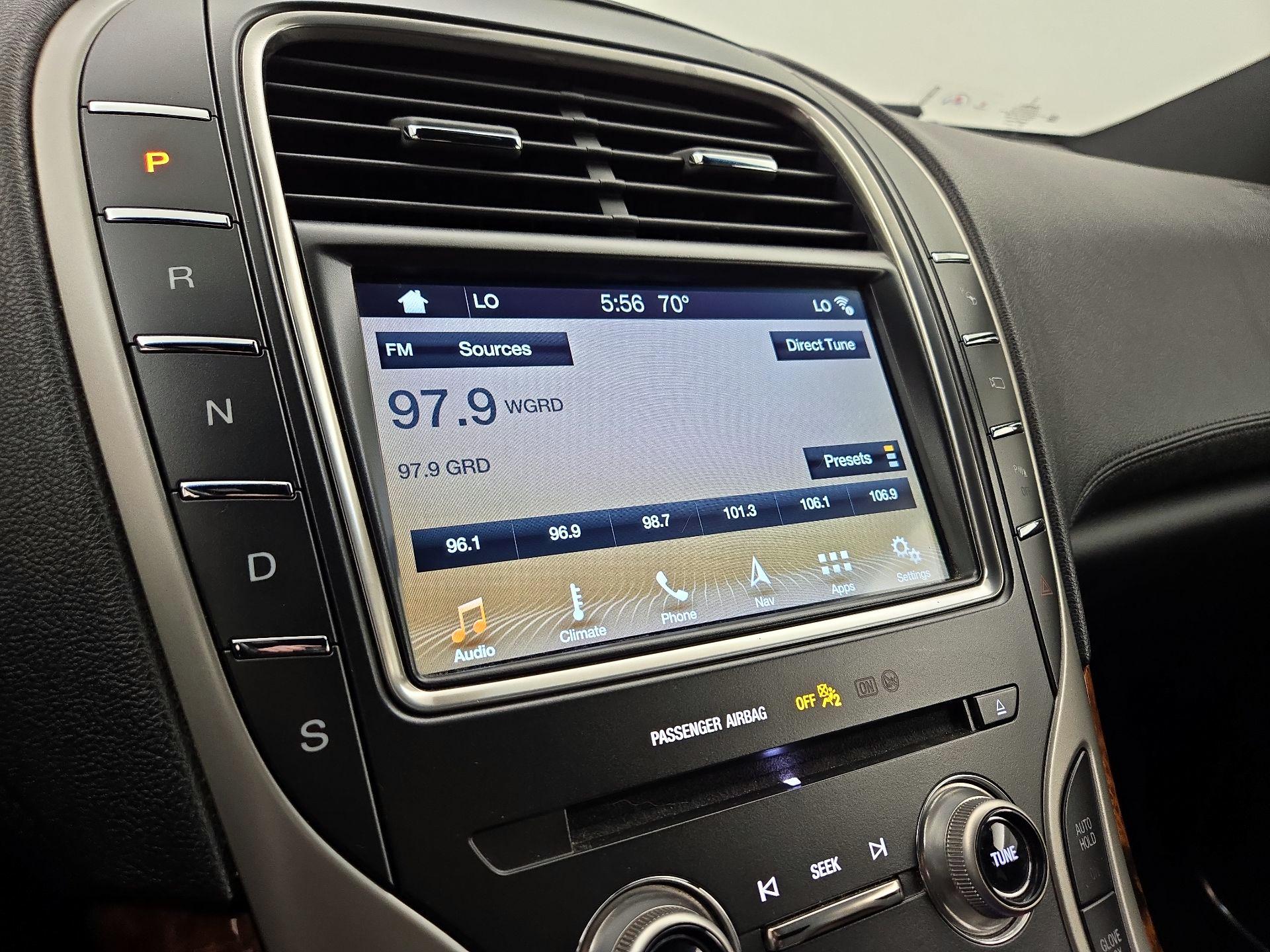 Thumbnail: 2017 Lincoln MKX - 16