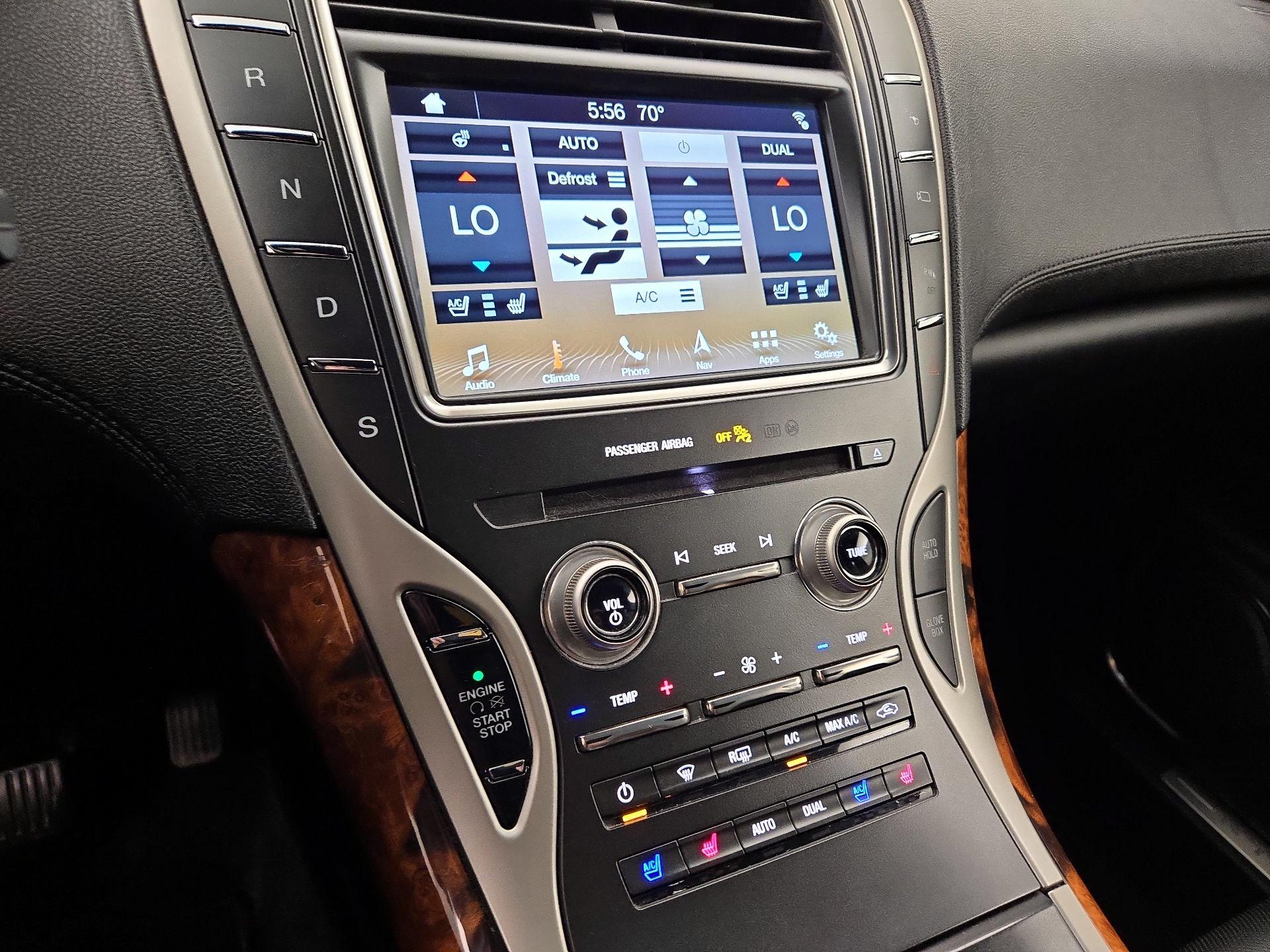 Thumbnail: 2017 Lincoln MKX - 17