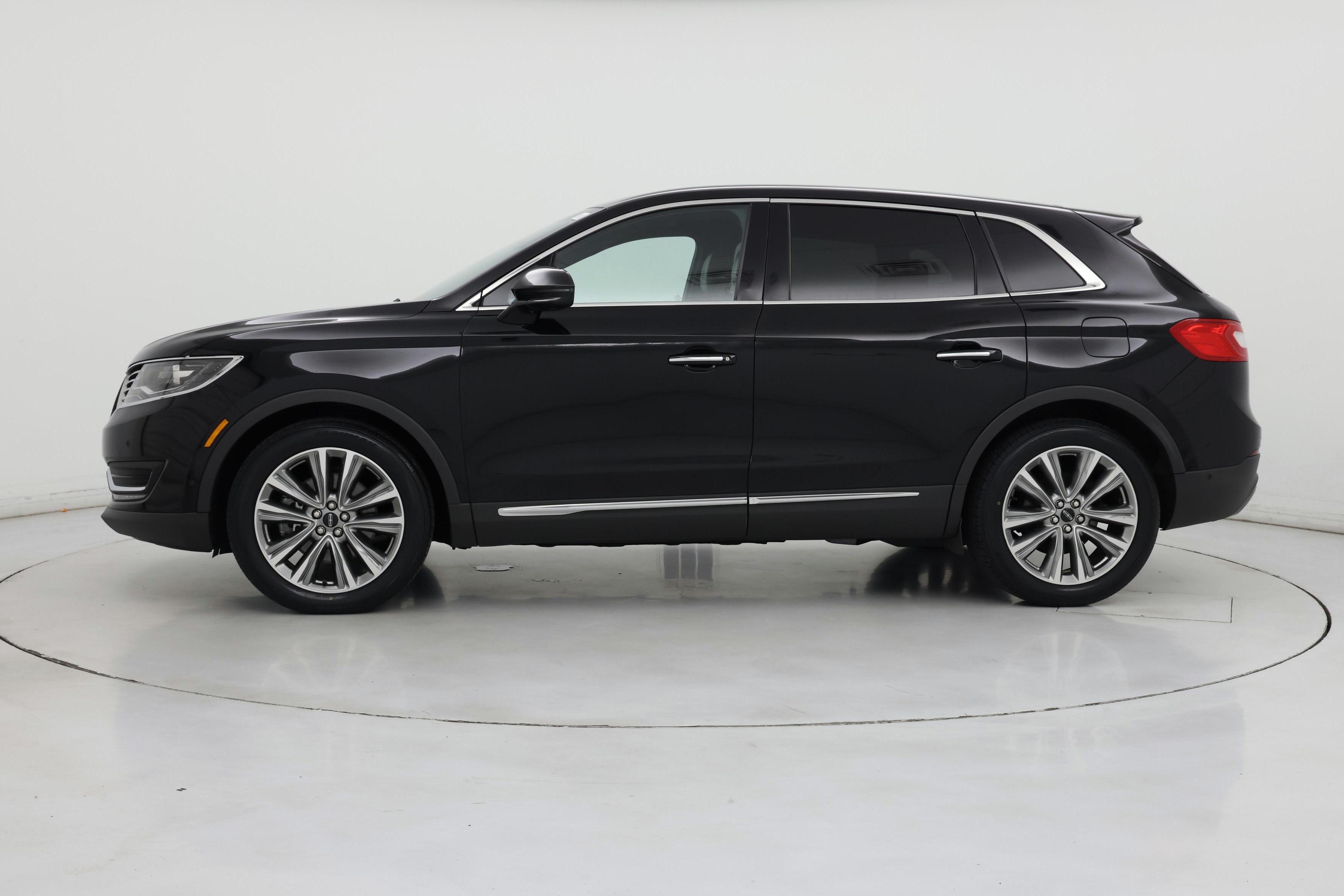 Thumbnail: 2017 Lincoln MKX - 3