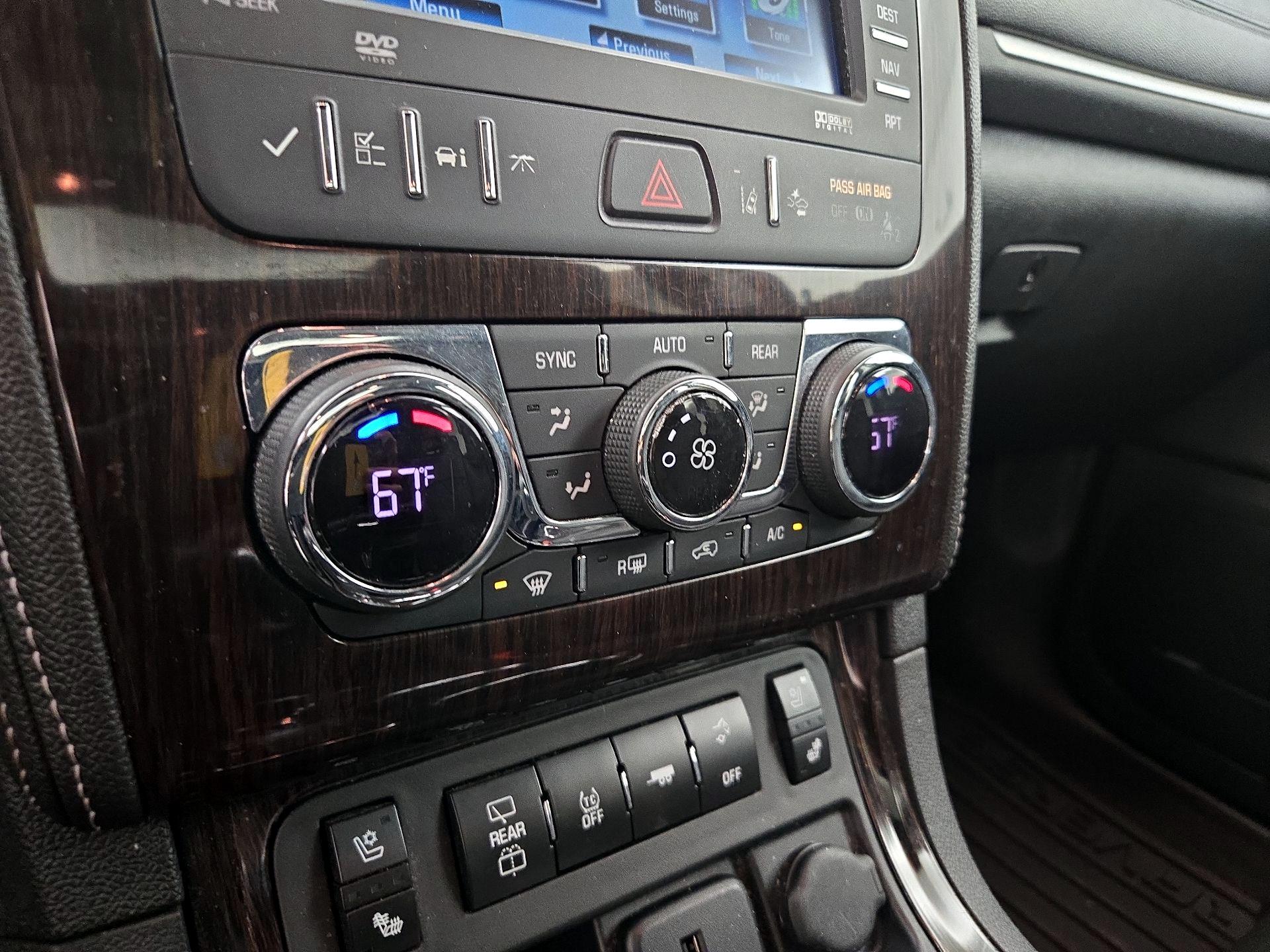 Thumbnail: 2015 Chevrolet Traverse - 16