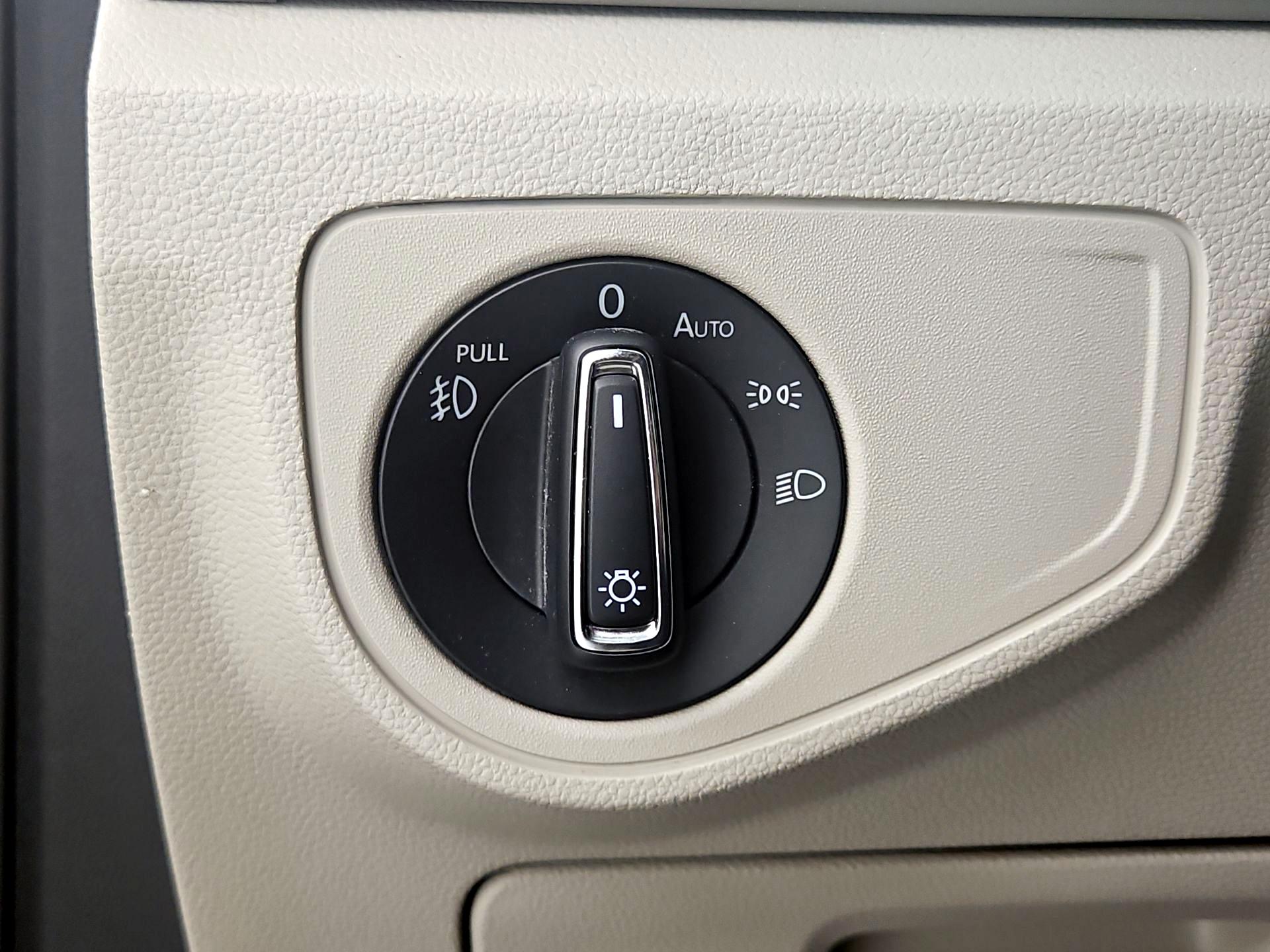 Thumbnail: 2019 Volkswagen Atlas - 13