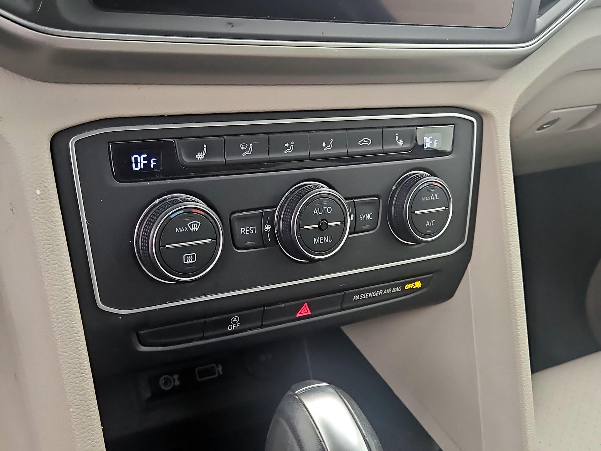 Thumbnail: 2019 Volkswagen Atlas - 16