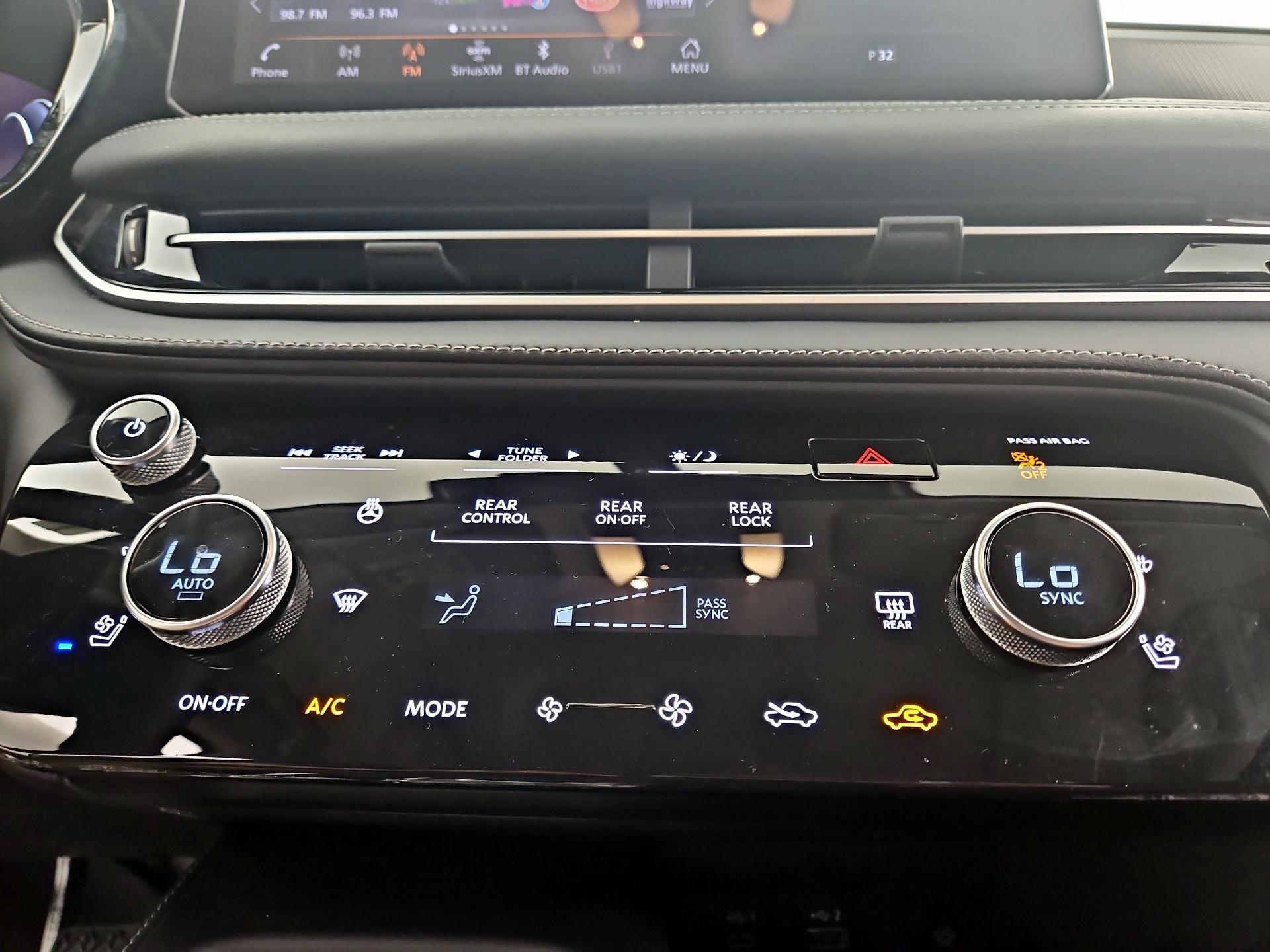 Thumbnail: 2023 INFINITI QX60 - 16