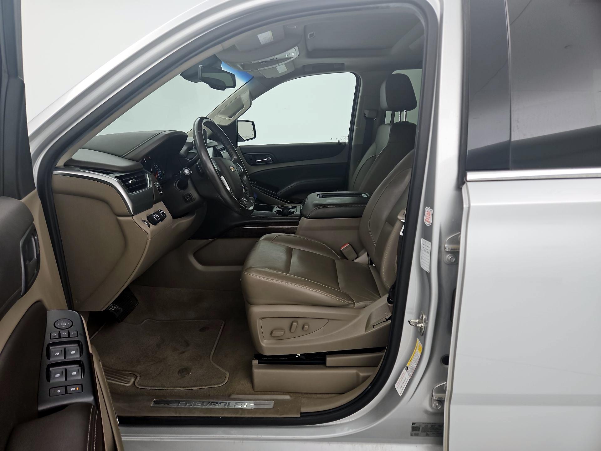 Thumbnail: 2019 Chevrolet Tahoe - 11