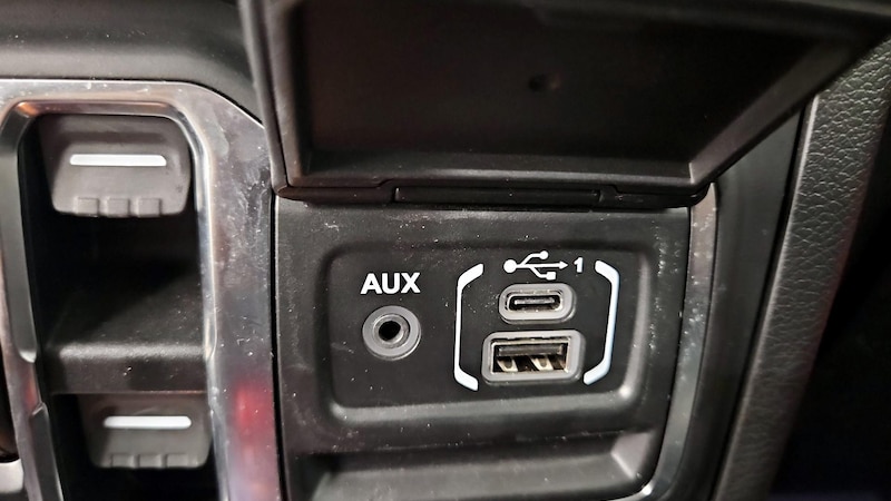 2021 Jeep Gladiator Mojave 19
