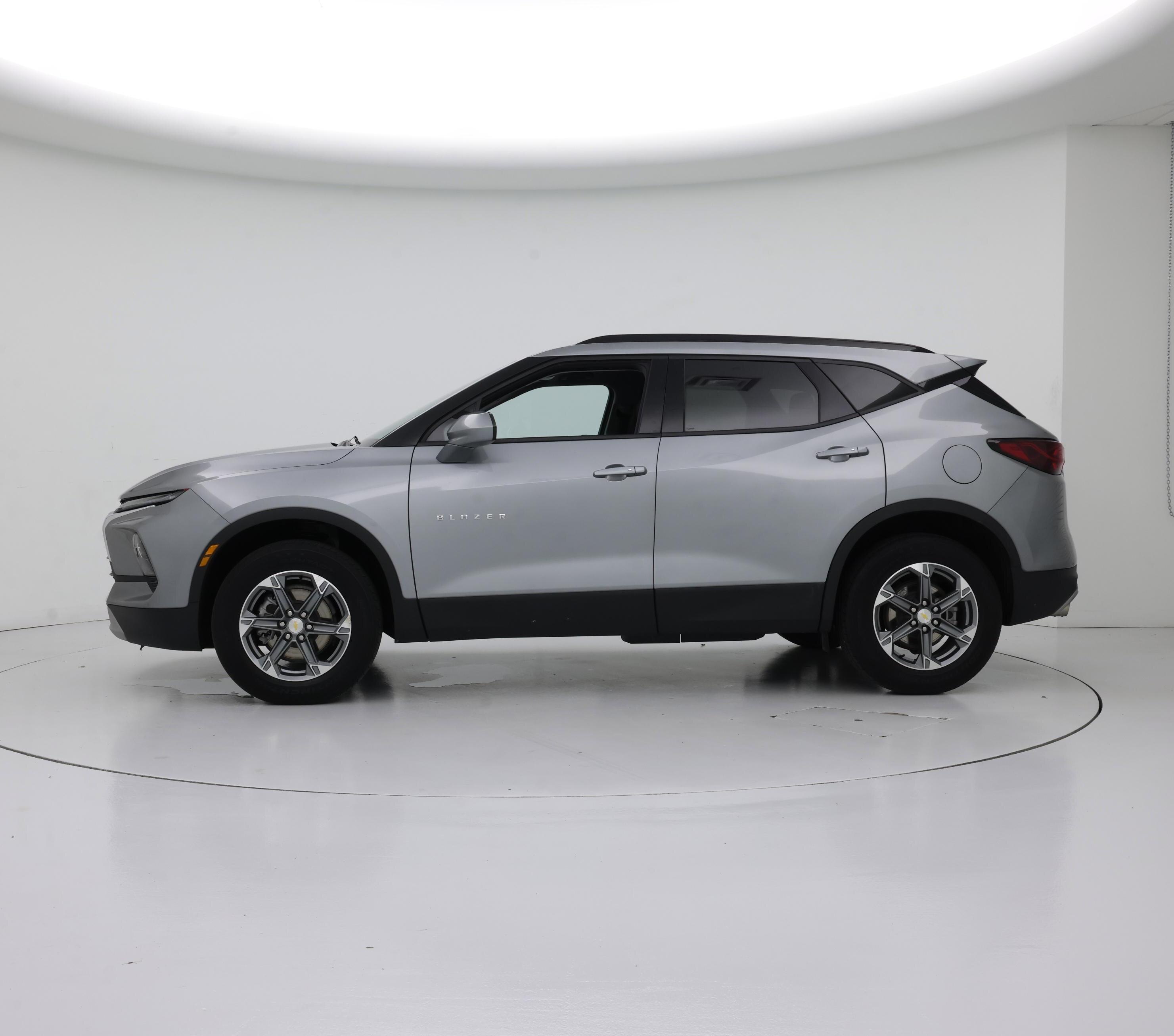 Thumbnail: 2023 Chevrolet Blazer - 3