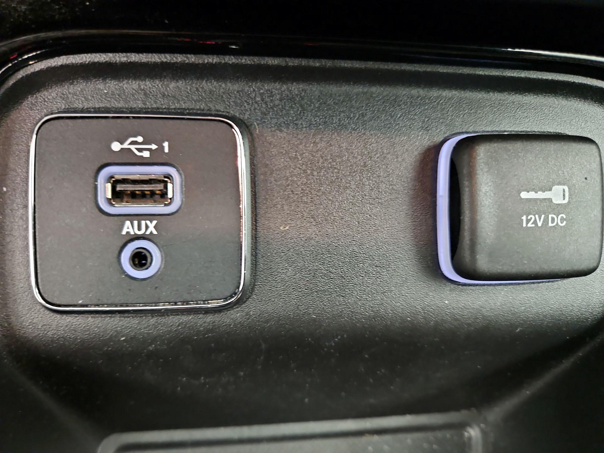 Thumbnail: 2021 Jeep Compass - 18