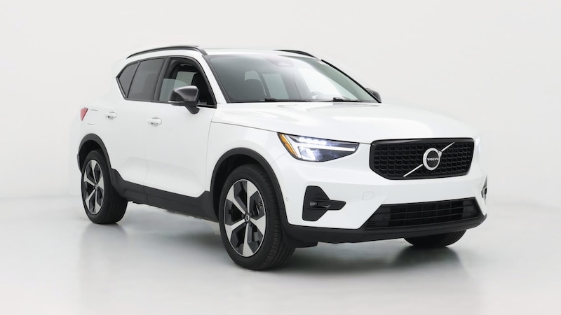 2023 Volvo XC40 B4 Ultimate Hero Image