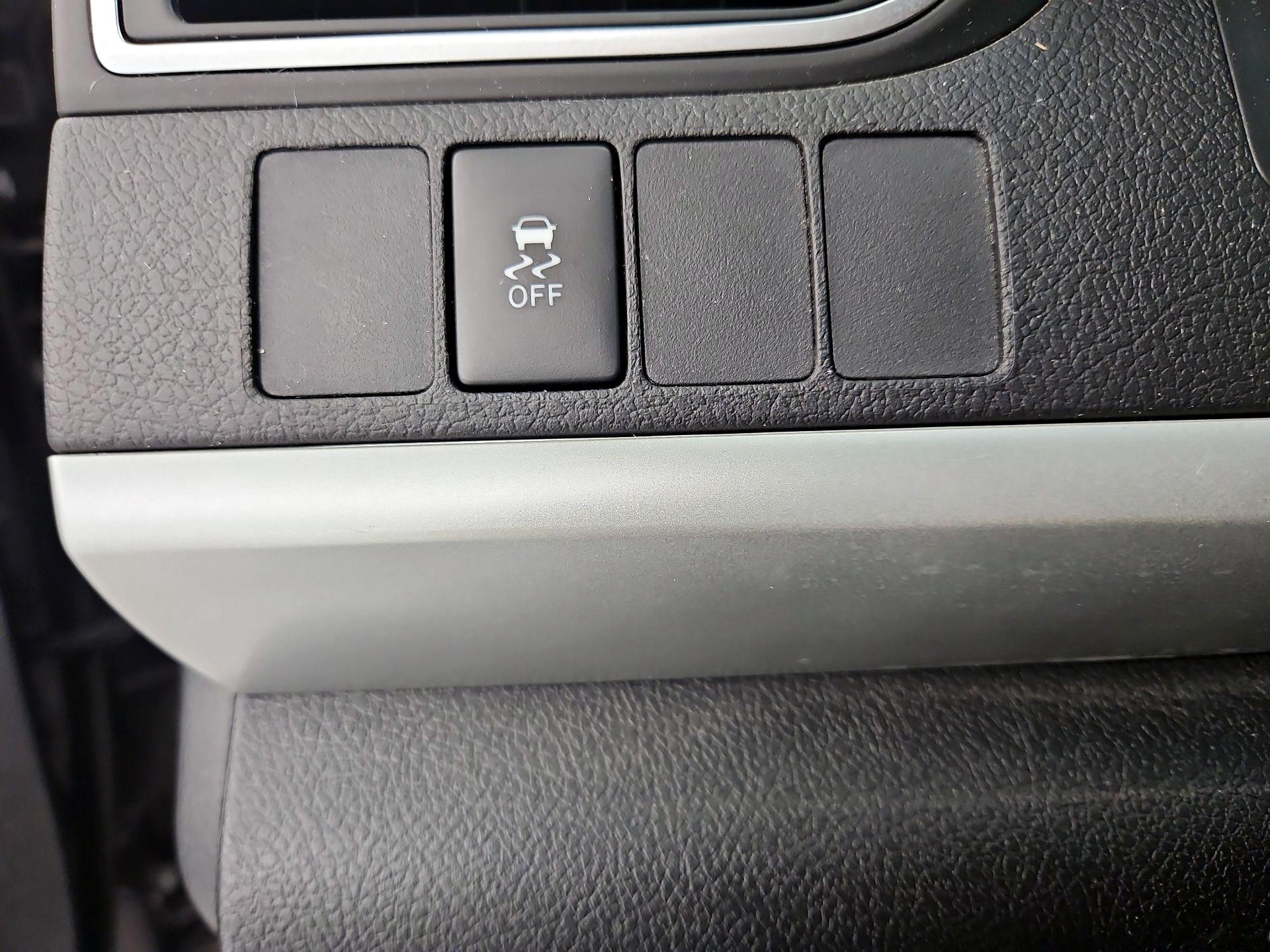 Thumbnail: 2017 Toyota Camry - 13