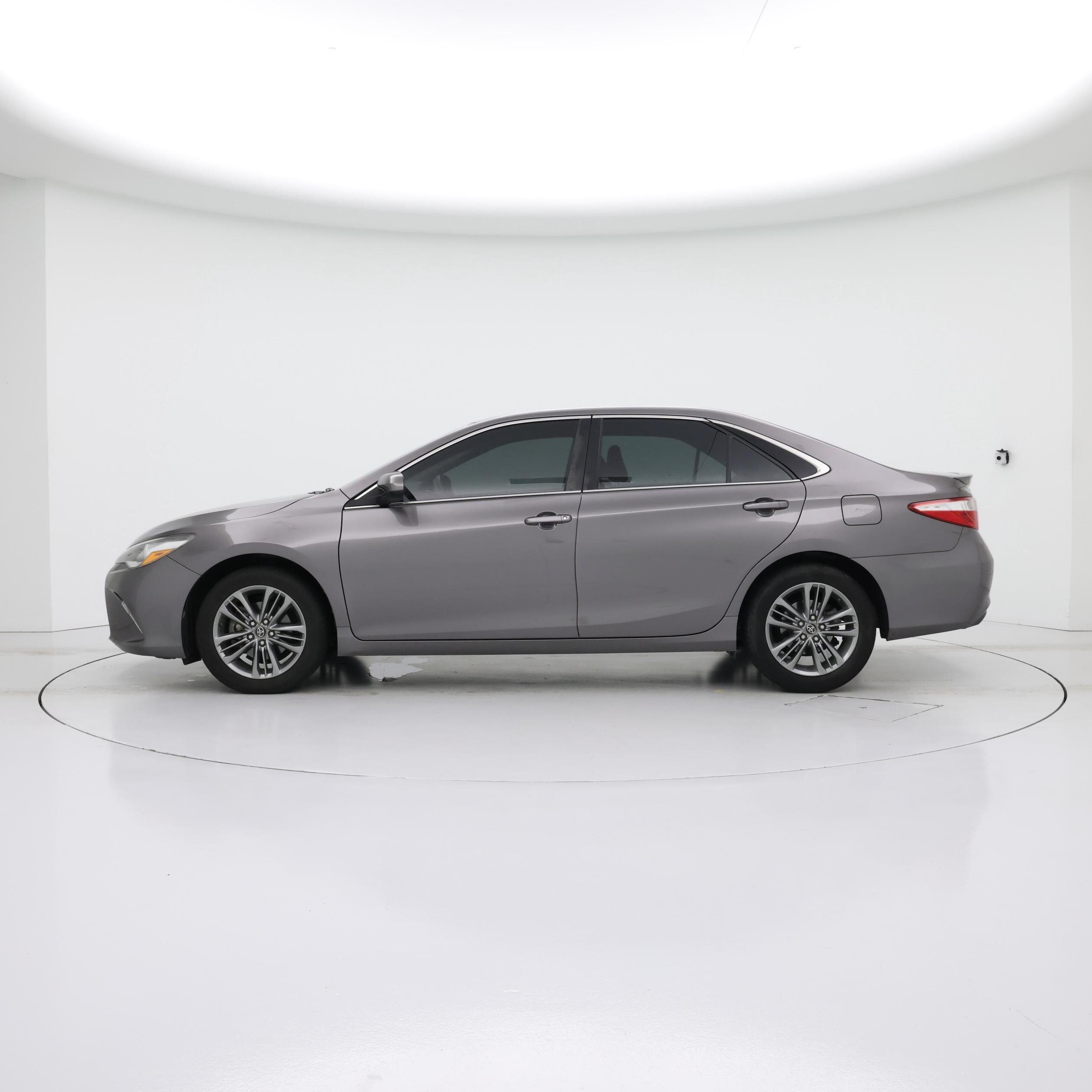 Thumbnail: 2017 Toyota Camry - 3