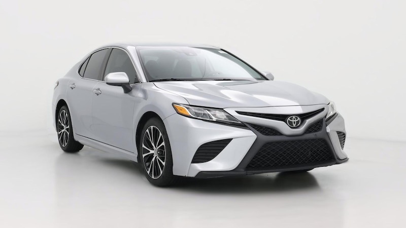 2020 Toyota Camry SE Hero Image