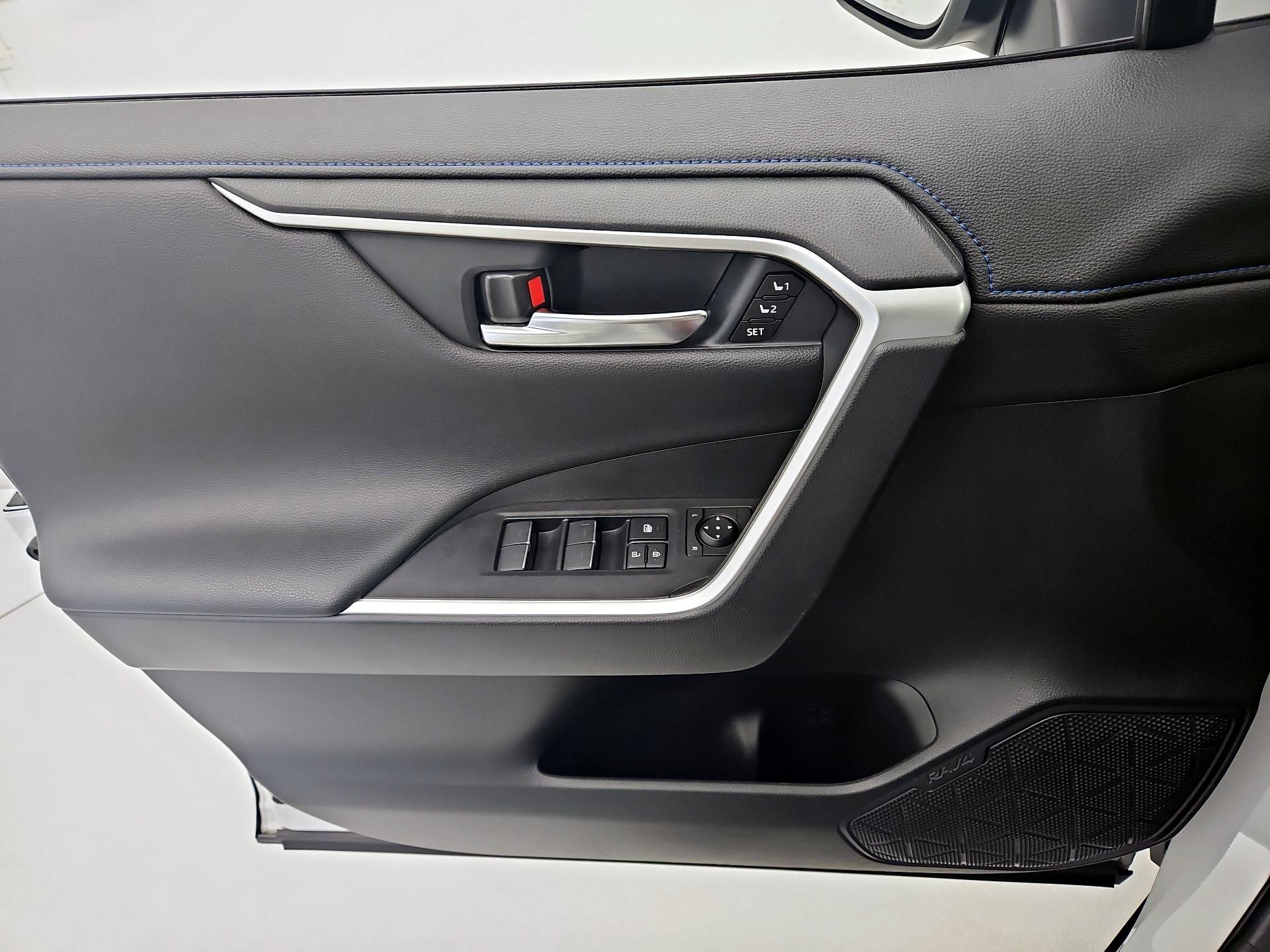 Thumbnail: 2023 Toyota RAV4 - 12