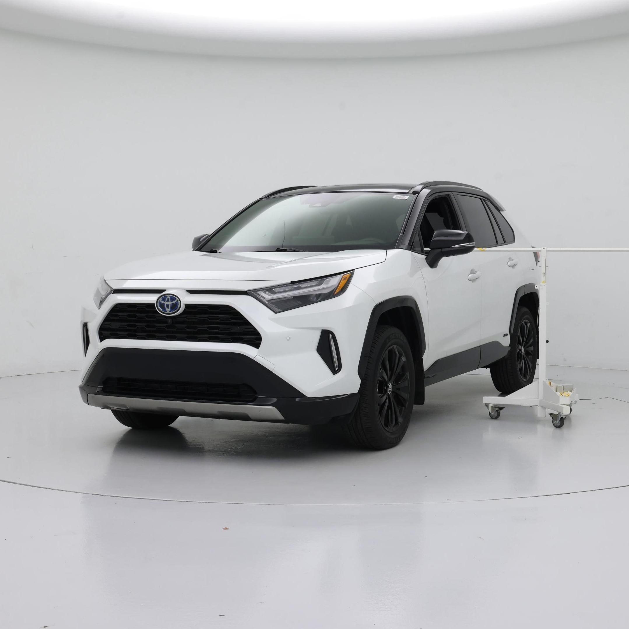 Thumbnail: 2023 Toyota RAV4 - 4