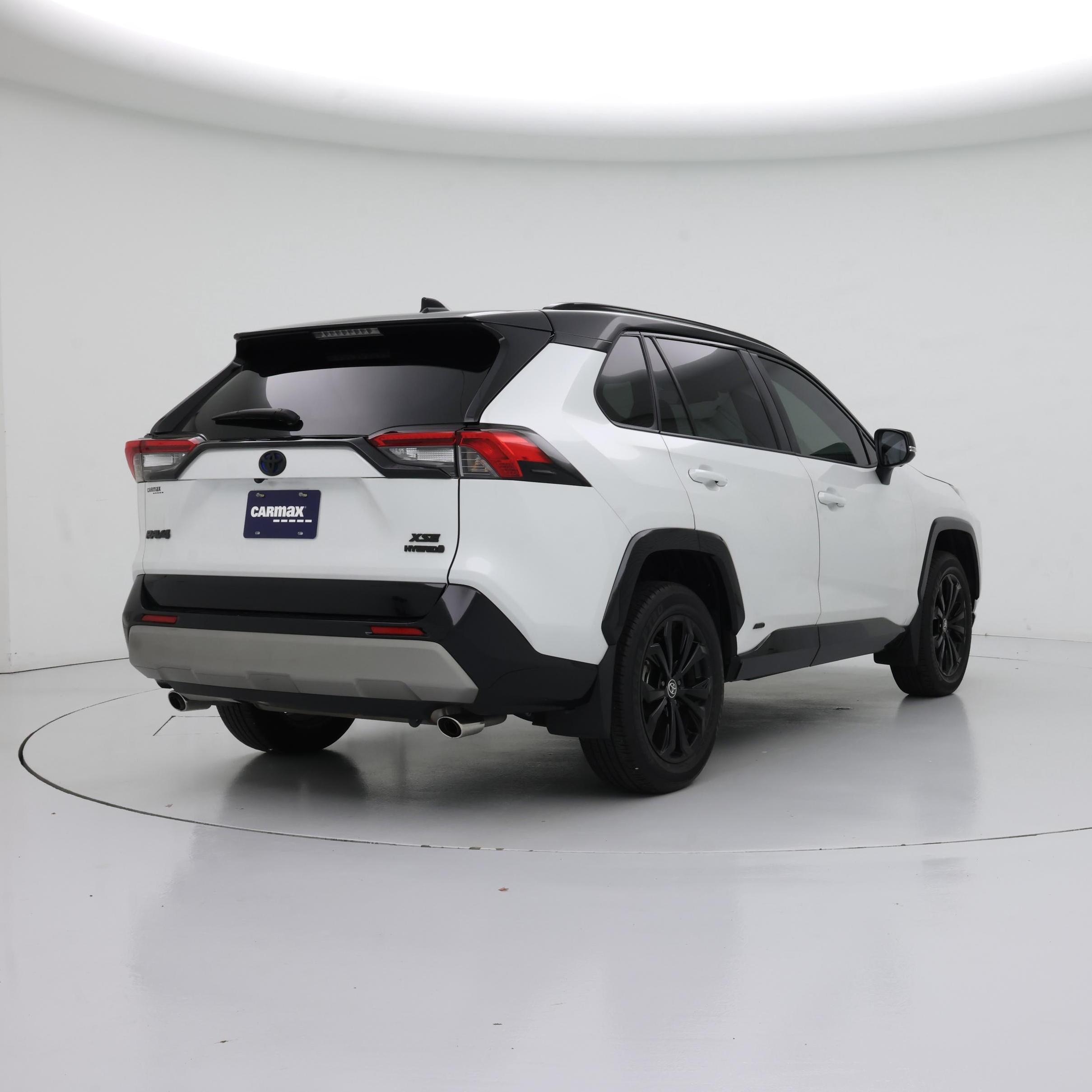 Thumbnail: 2023 Toyota RAV4 - 8