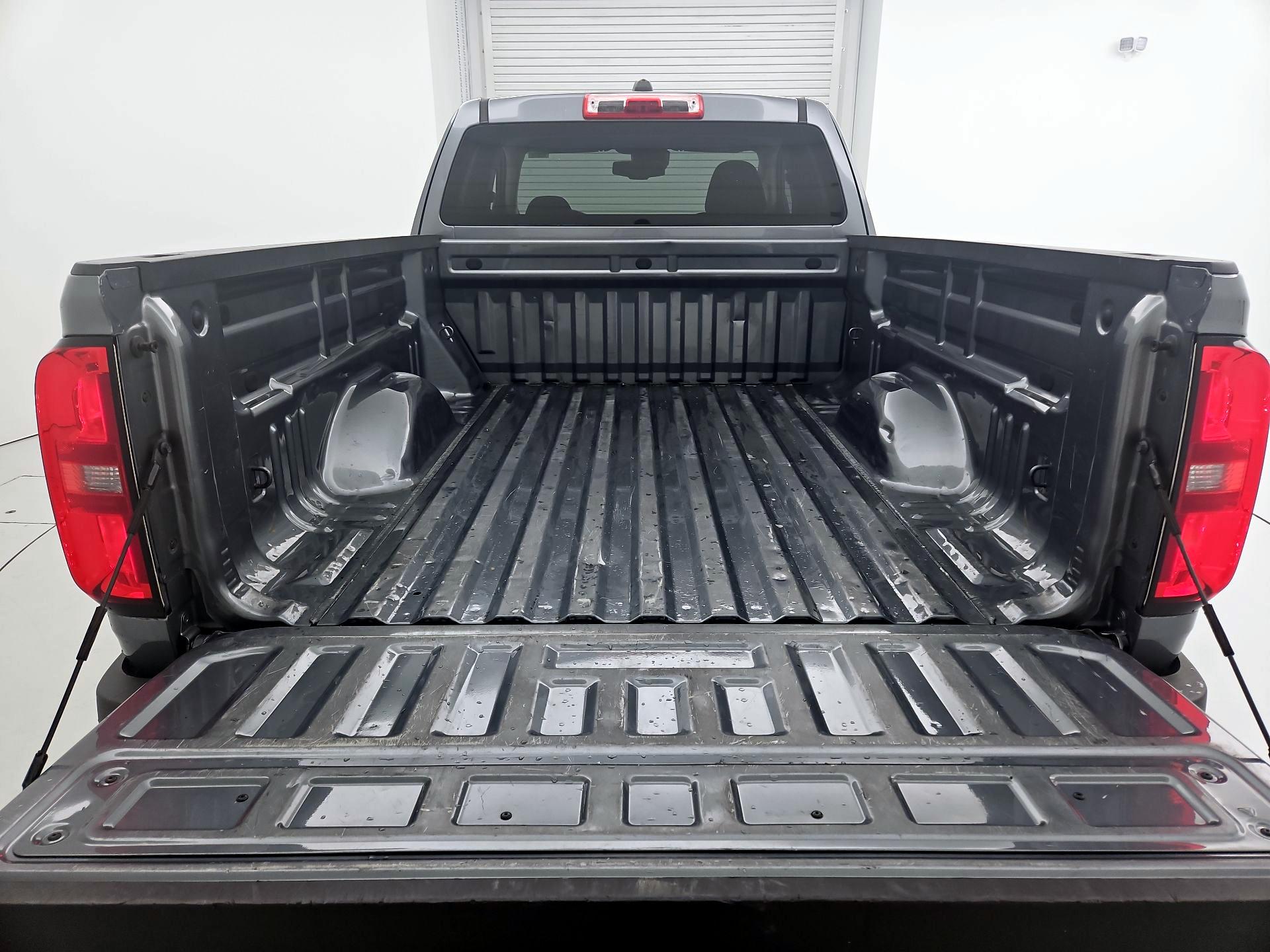 Thumbnail: 2022 Chevrolet Colorado - 19