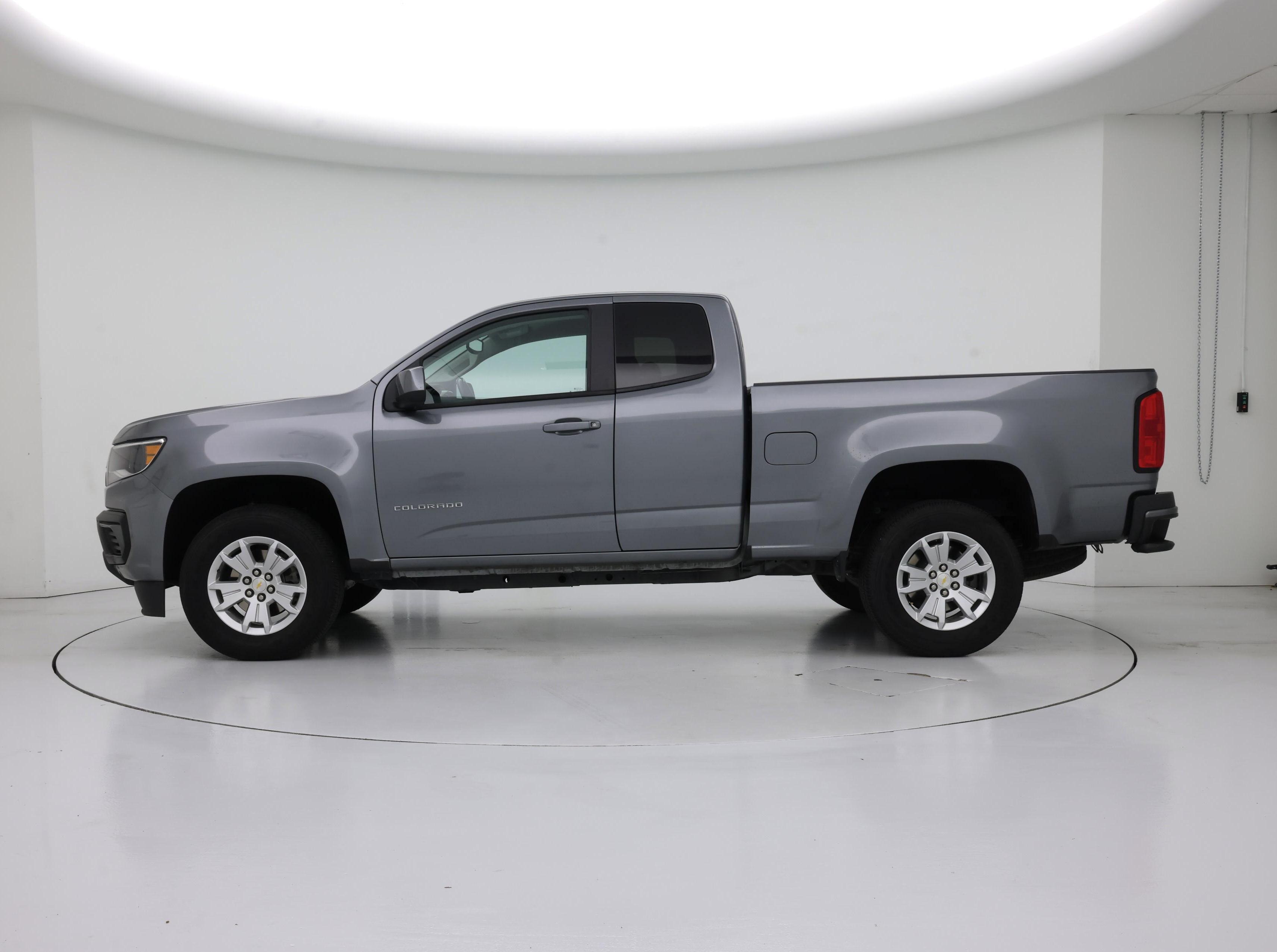 Thumbnail: 2022 Chevrolet Colorado - 3