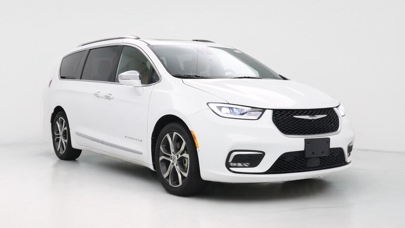 2022 Chrysler Pacifica Pinnacle Hero Image