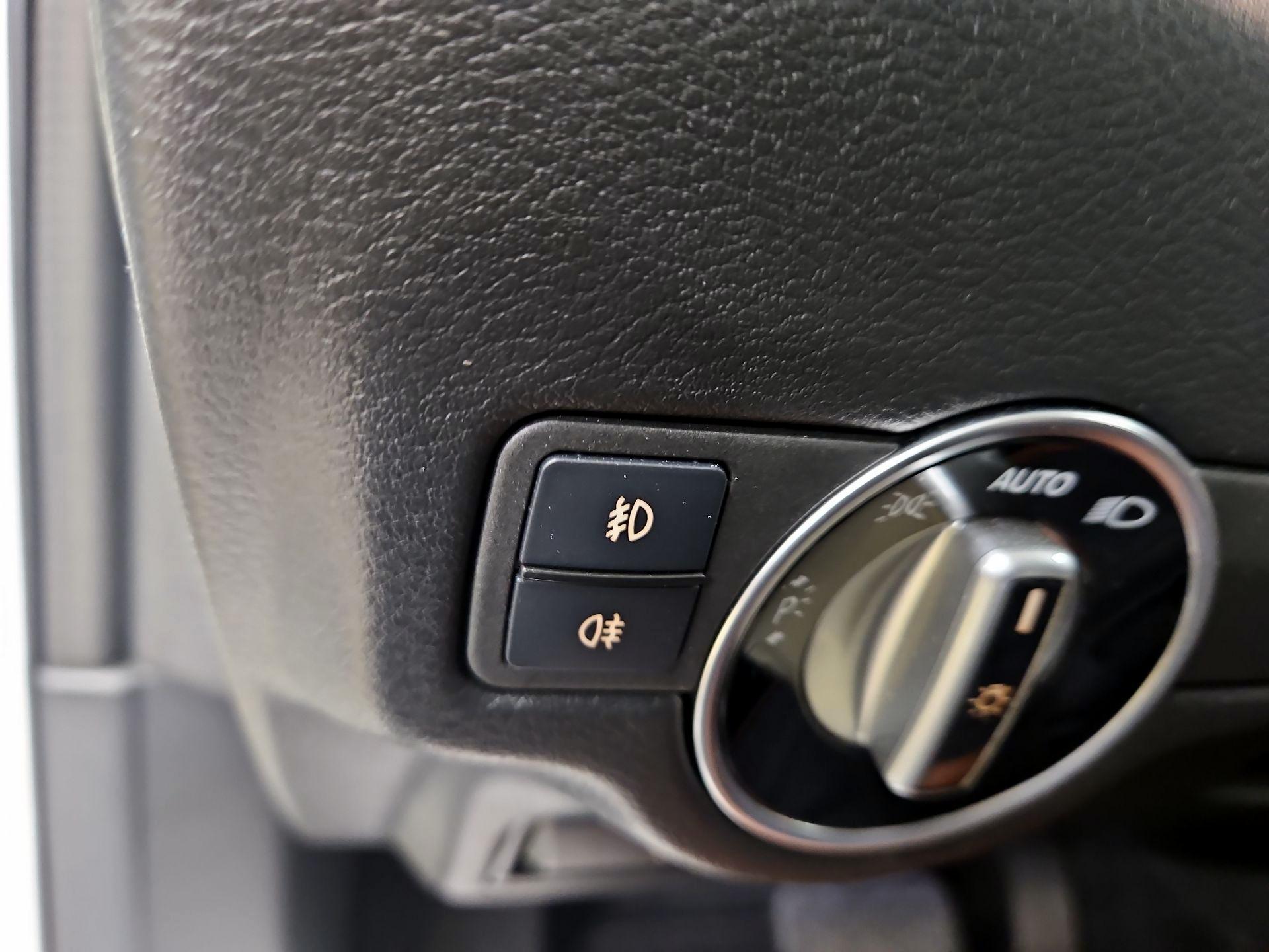 Thumbnail: 2019 INFINITI QX30 - 13
