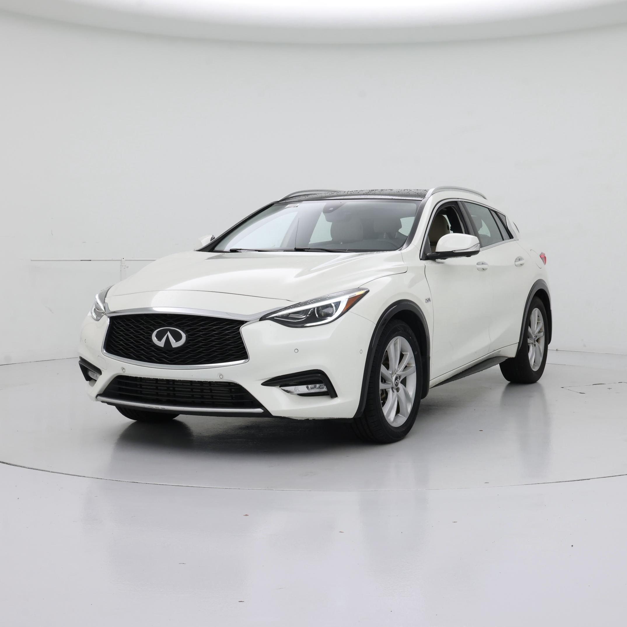 Thumbnail: 2019 INFINITI QX30 - 4
