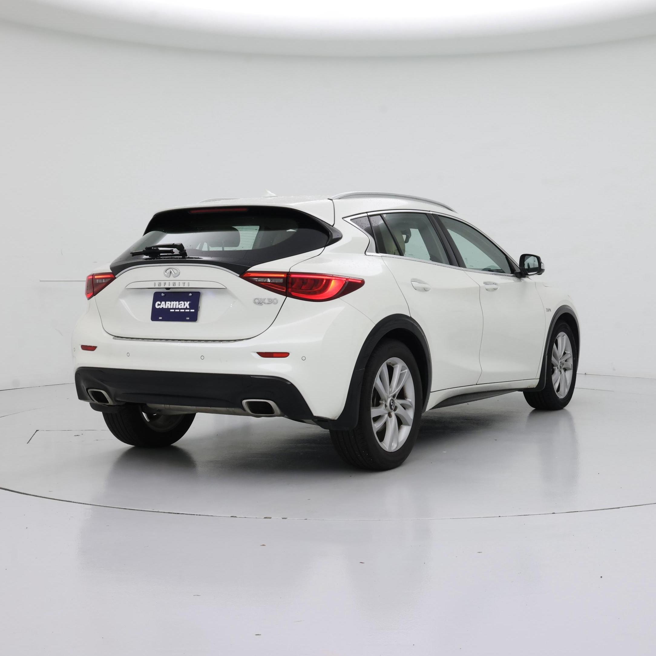 Thumbnail: 2019 INFINITI QX30 - 8