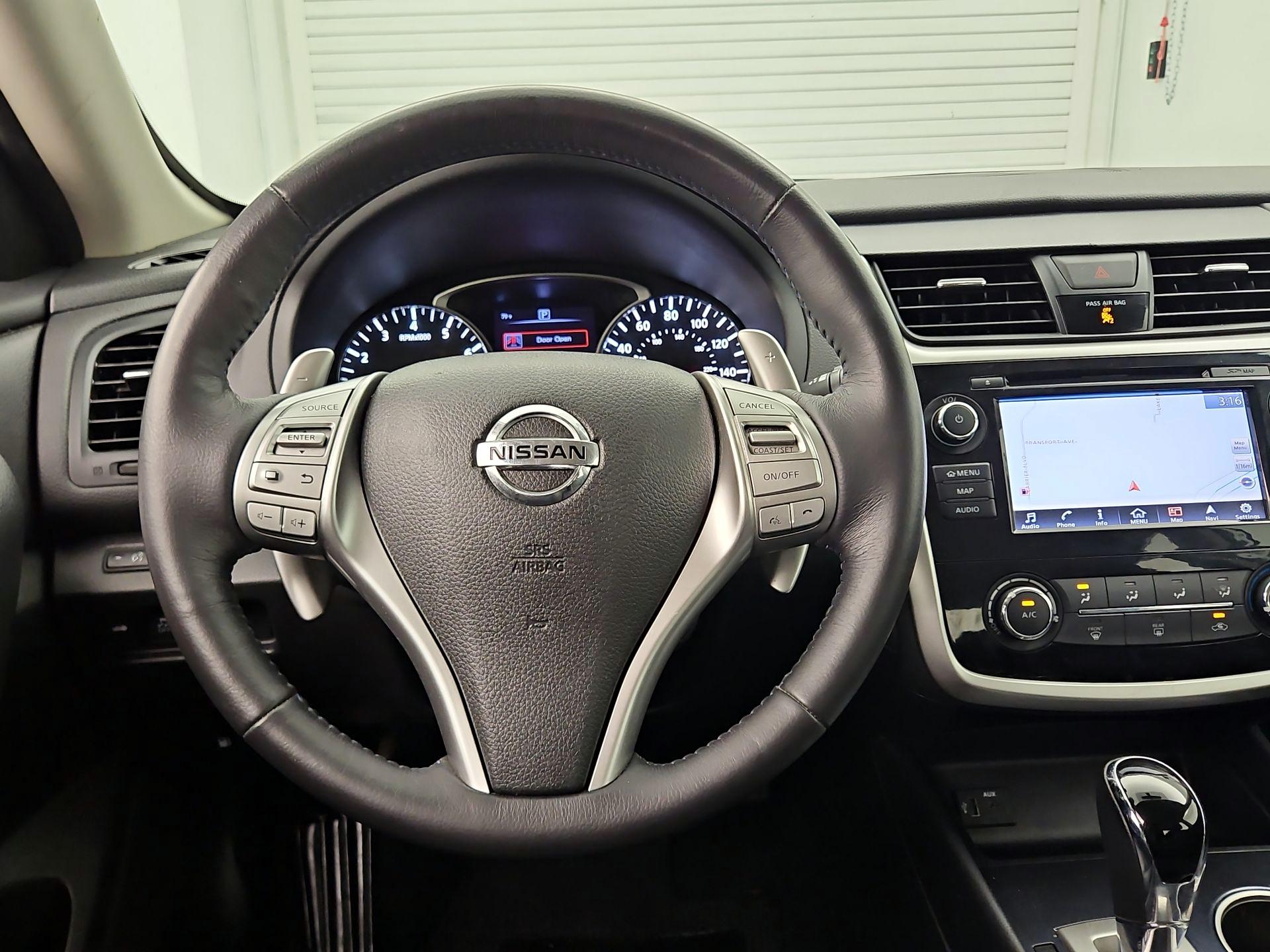 Thumbnail: 2018 Nissan Altima - 10