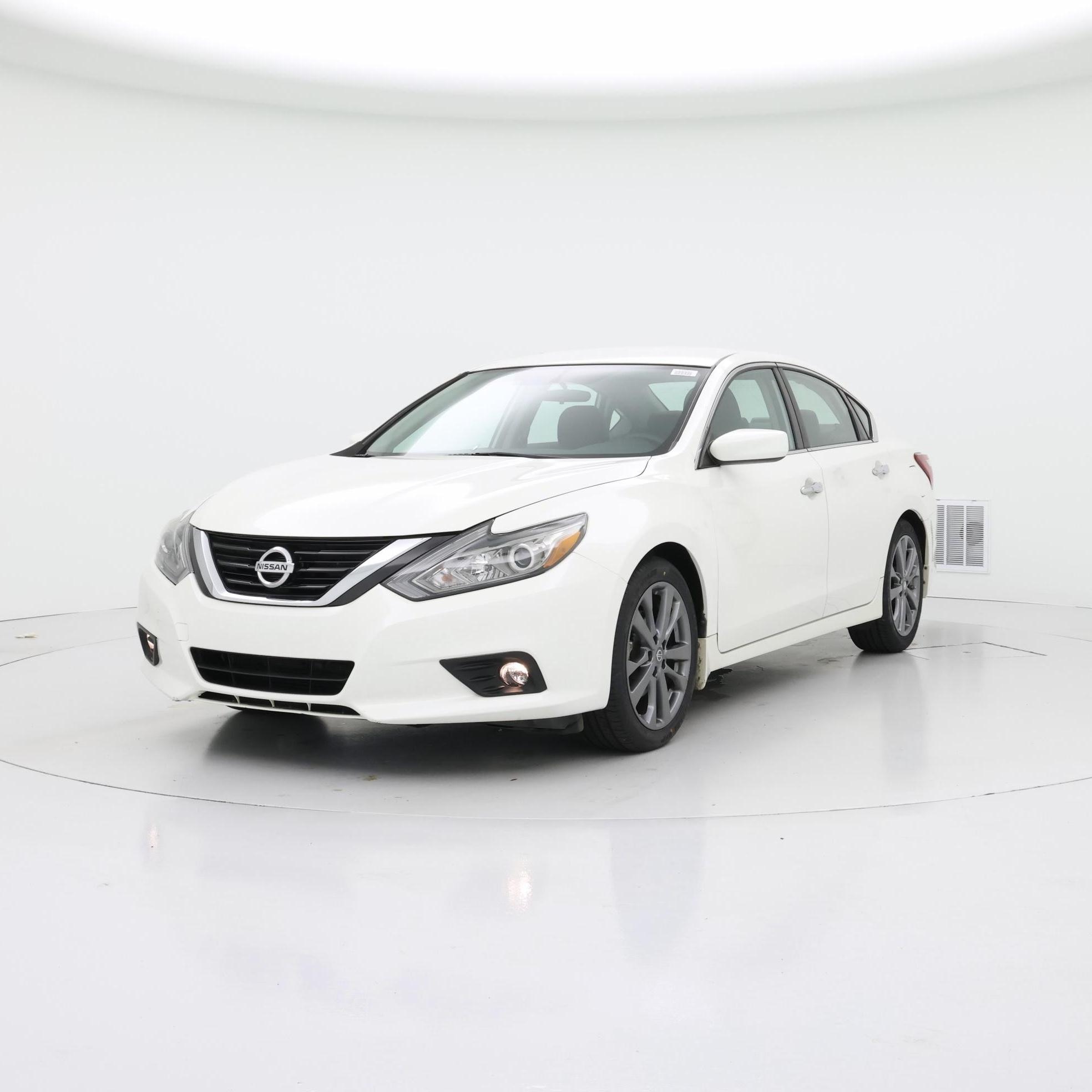 Thumbnail: 2018 Nissan Altima - 4