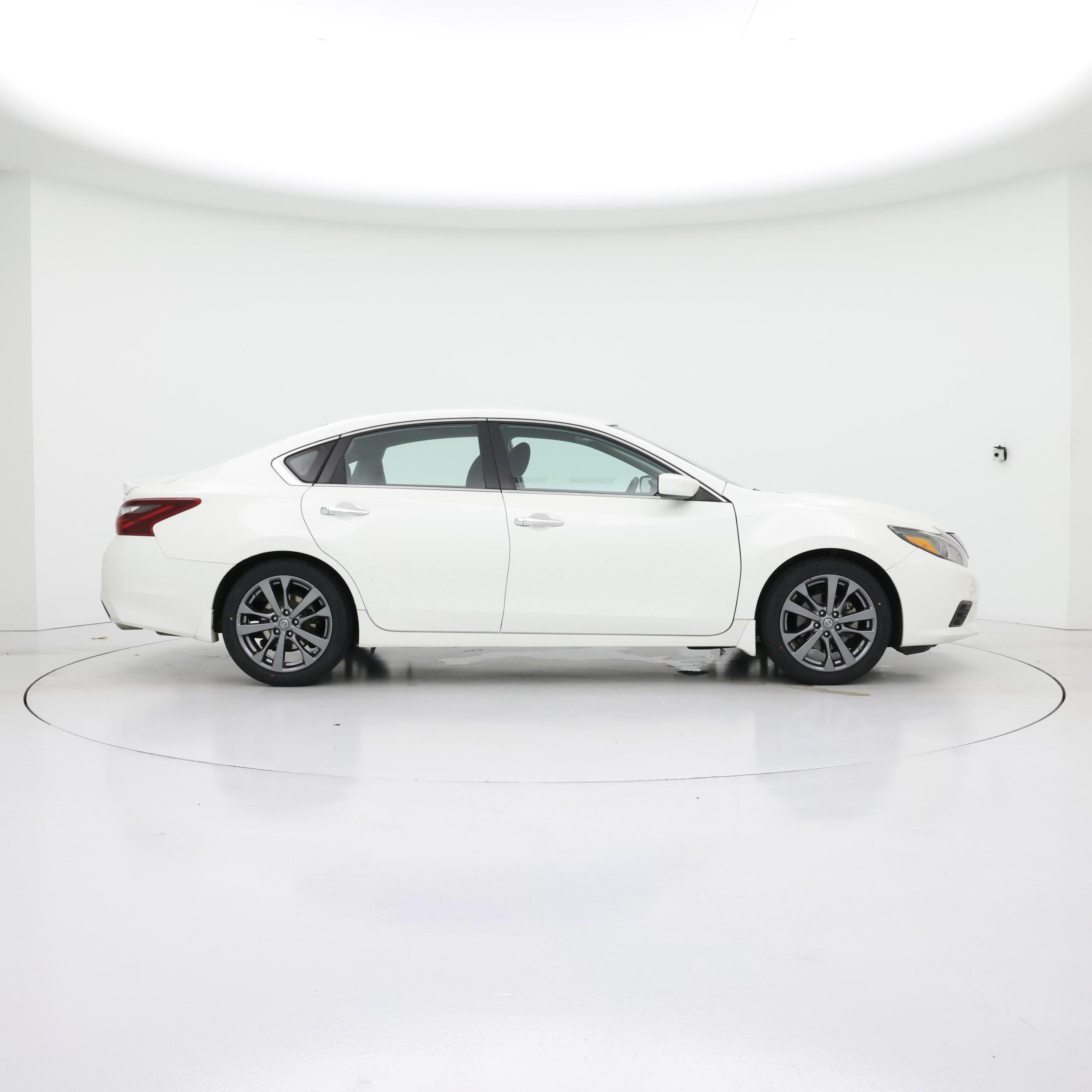 Thumbnail: 2018 Nissan Altima - 7
