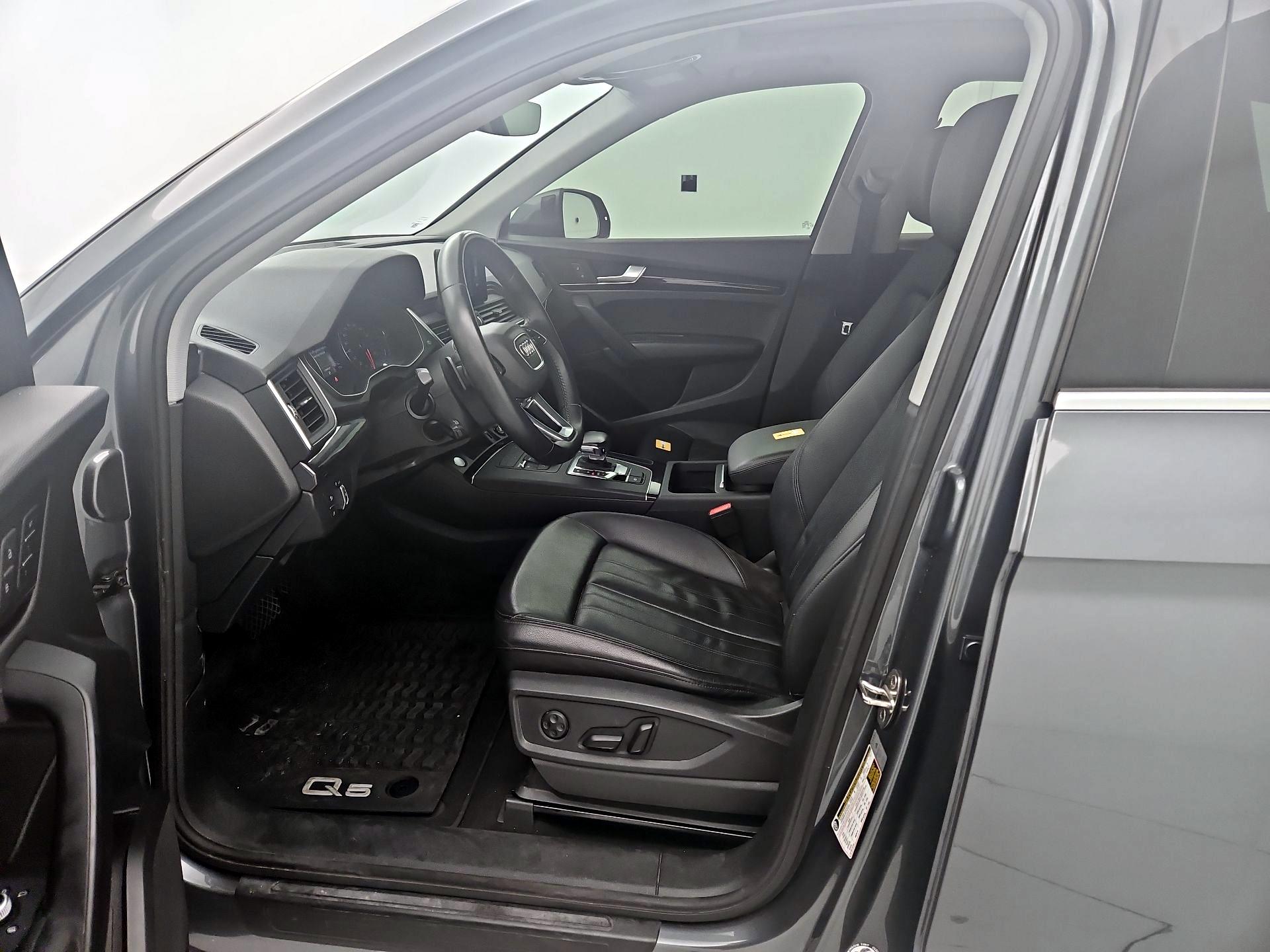 Thumbnail: 2019 Audi Q5 - 11