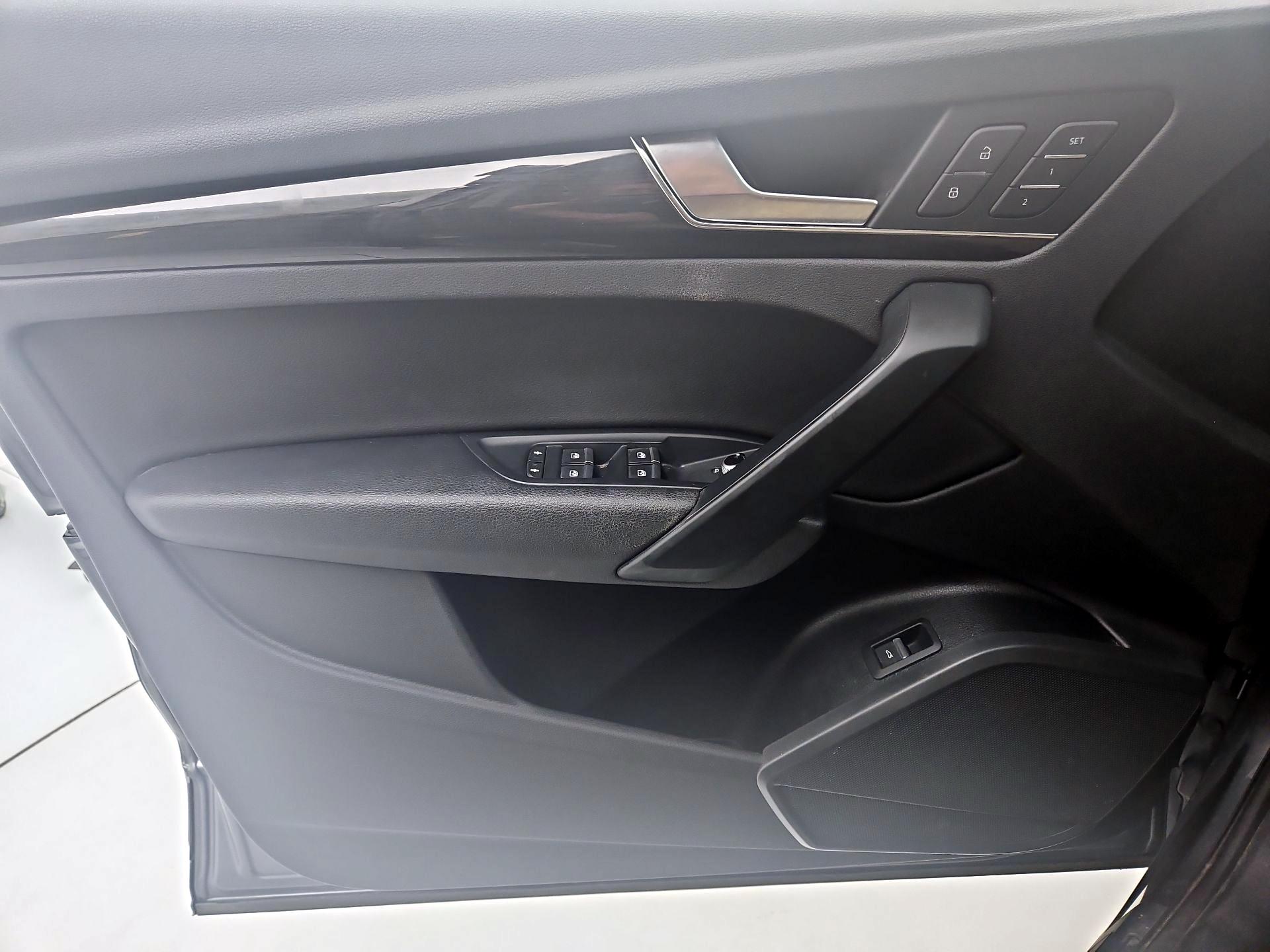 Thumbnail: 2019 Audi Q5 - 12