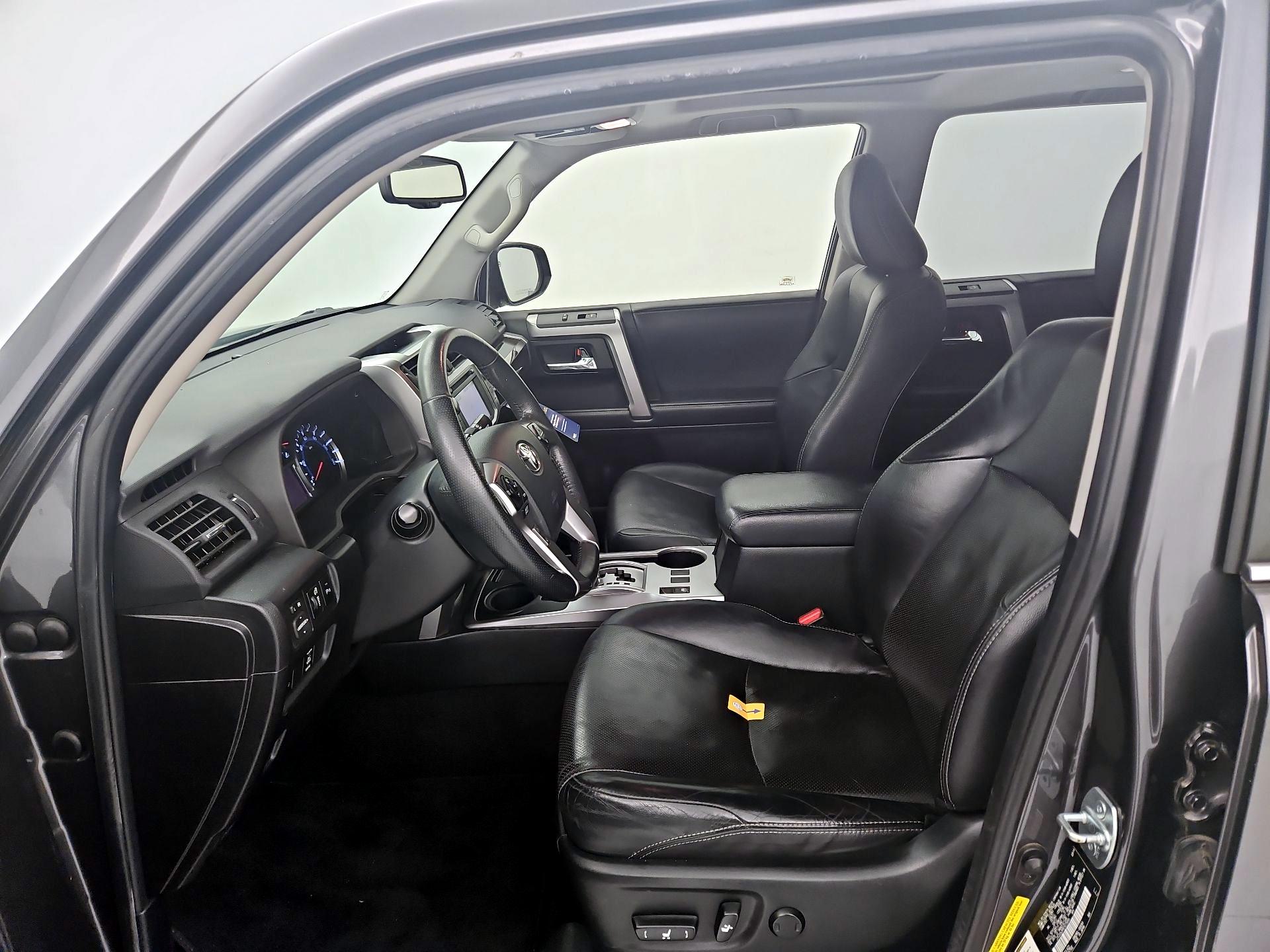 Thumbnail: 2014 Toyota 4Runner - 11
