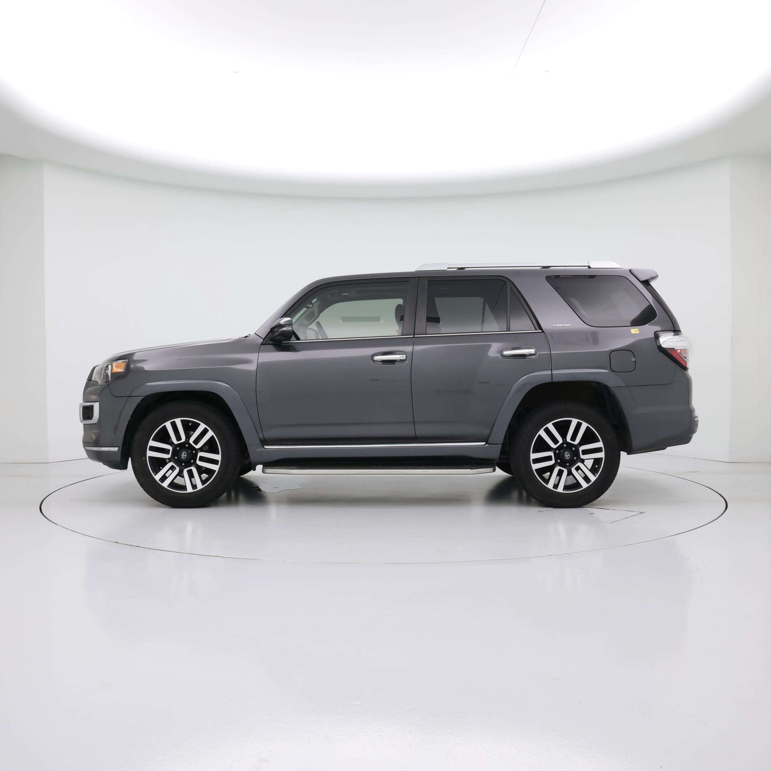 Thumbnail: 2014 Toyota 4Runner - 3