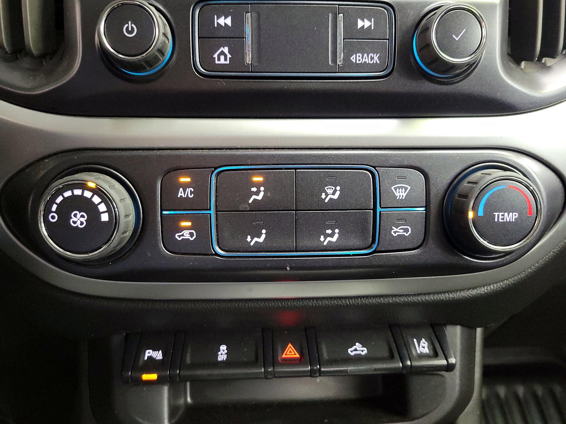 Thumbnail: 2022 Chevrolet Colorado - 16